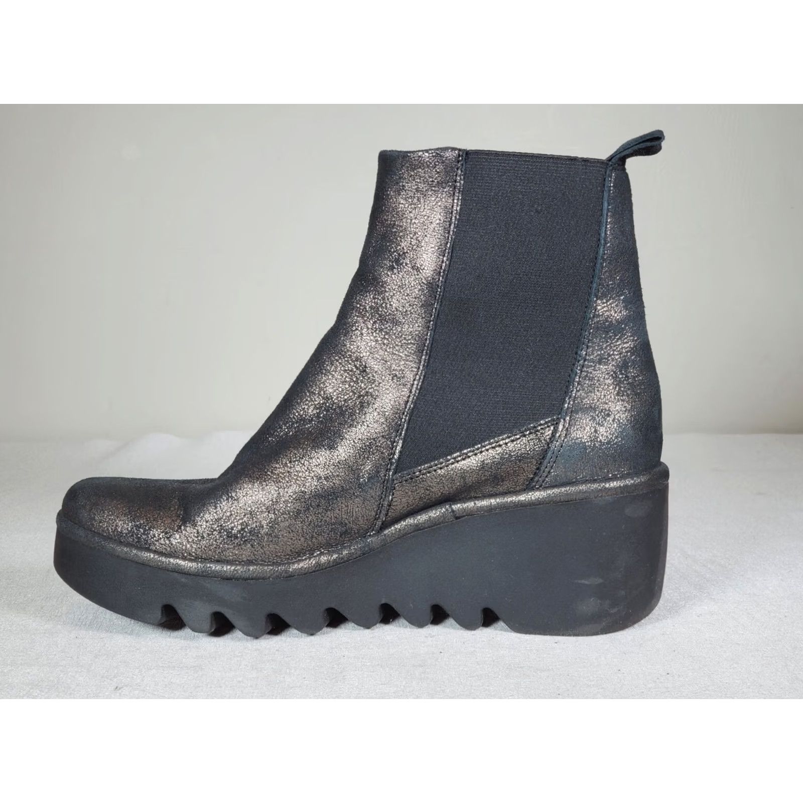 Fly London Fly London Bagu Classic Wedge Chelsea Ankle Boots Graphite Leather Women US 9.5 Shoes Size ONE SIZE - 3 Thumbnail