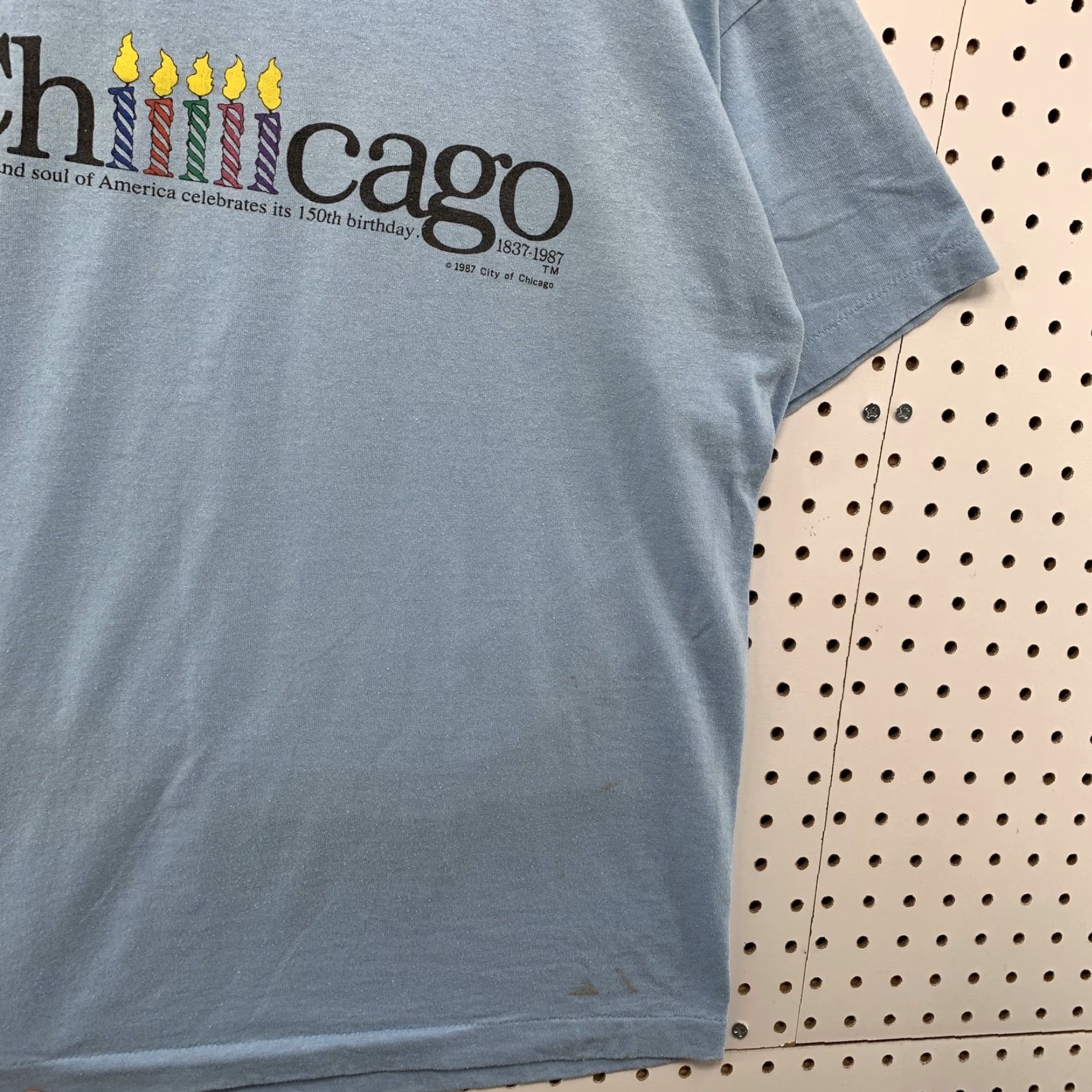 Vintage VINTAGE Chicago Shirt Mens Large Blue Single Stitch 150th Birthday Candles 1987 80s Theme Shirt Size US L / EU 52-54 / 3 - 7 Thumbnail