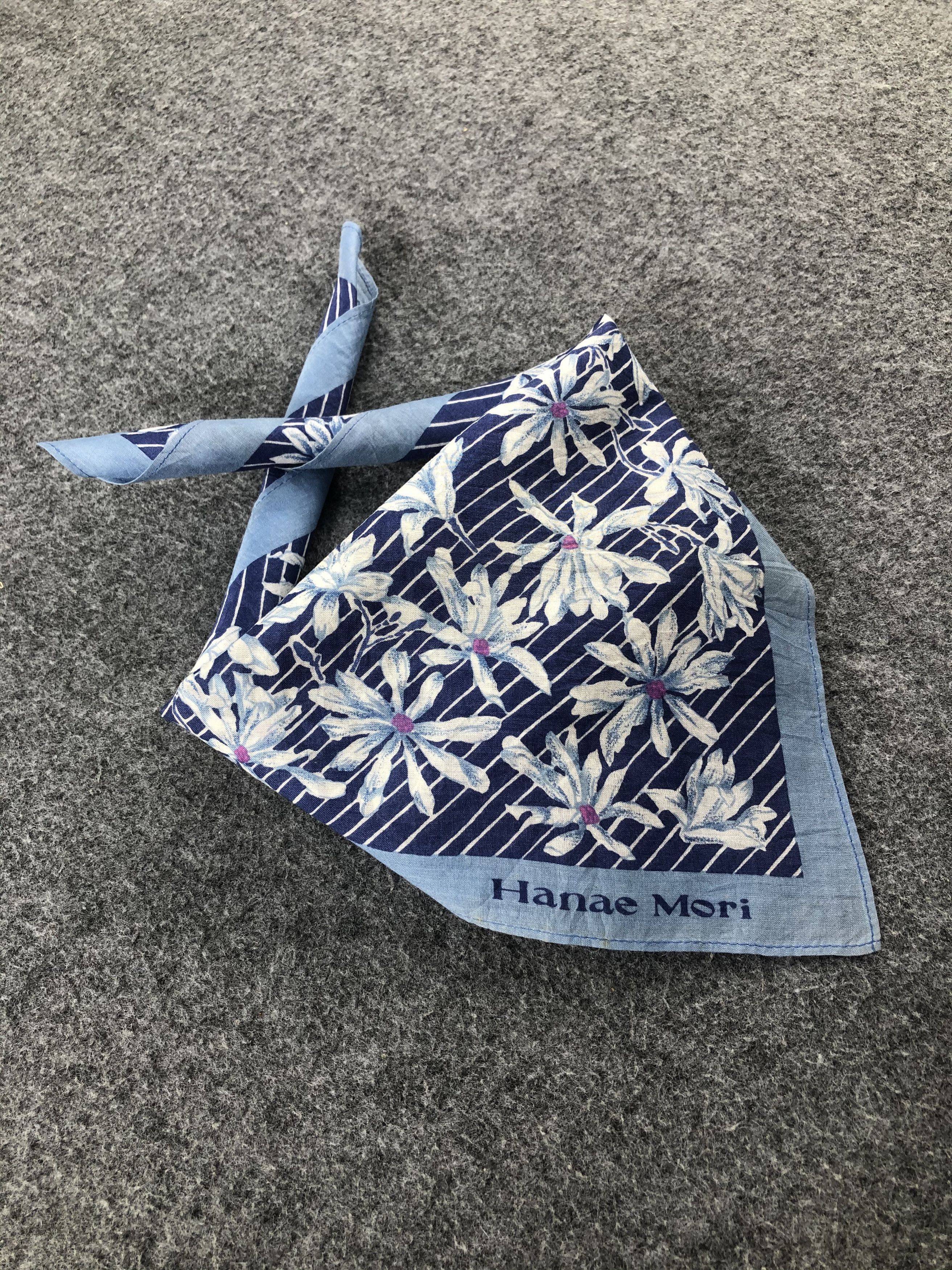 Hanae Mori × Japanese Brand × Vintage Hanae Mori Handkerchief / Bandana / Neckerchief Size ONE SIZE - 1 Thumbnail