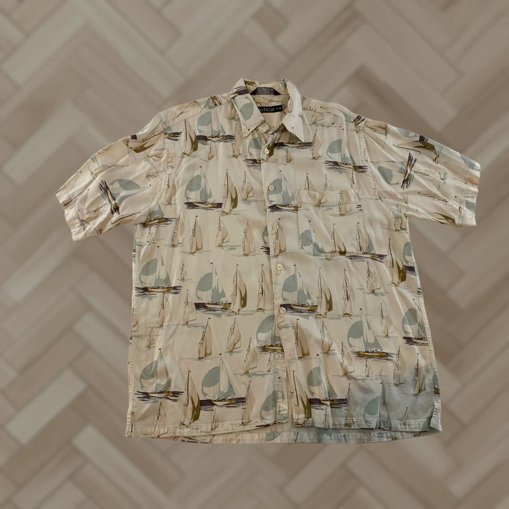 Nautica VTG Nautica Short Sleeve Button-Up Shirt Mens M Cream Sailboat Print Shirt Size US M / EU 48-50 / 2 - 1 Thumbnail