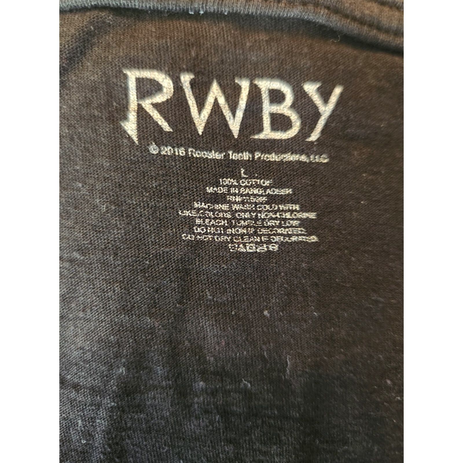 Vintage RWBY T-Shirt Emblem Black Short Sleeve Crew Neck Size L Men’s Carded Cotton Band TEAMS RWBY Anime Graphic Print Shirt Size US L / EU 52-54 / 3 - 2 Thumbnail