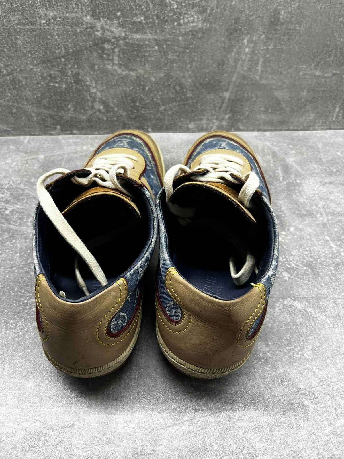 Louis Vuitton Louis Vuitton beige leather blue monogram denim sneakers Size US 6 / IT 36 - 9 Thumbnail