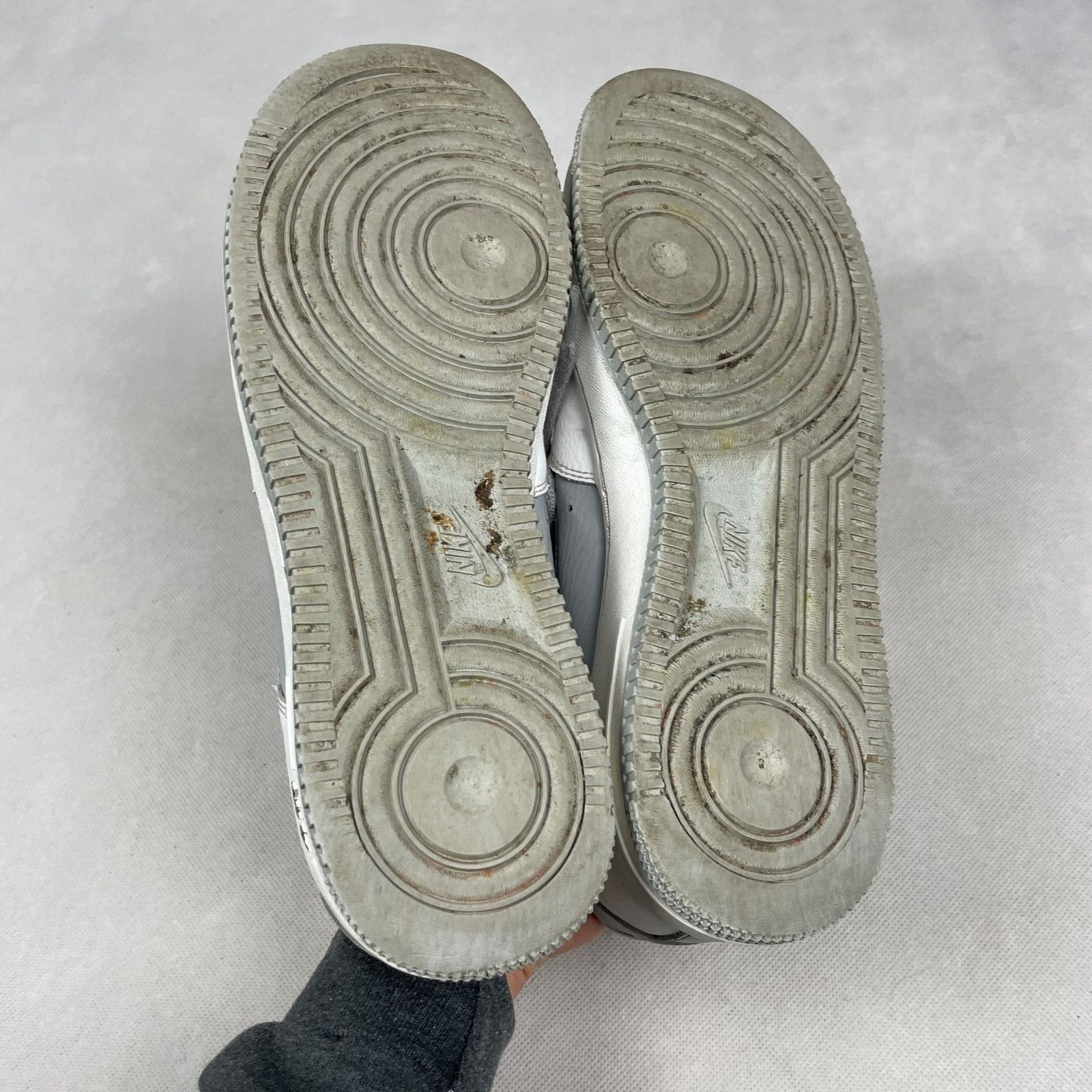 Nike Nike Air Force 1 '07 LV8 DV3501-100 Mens White Gray Shoes 9 Size US 9 / EU 42 - 14 Thumbnail