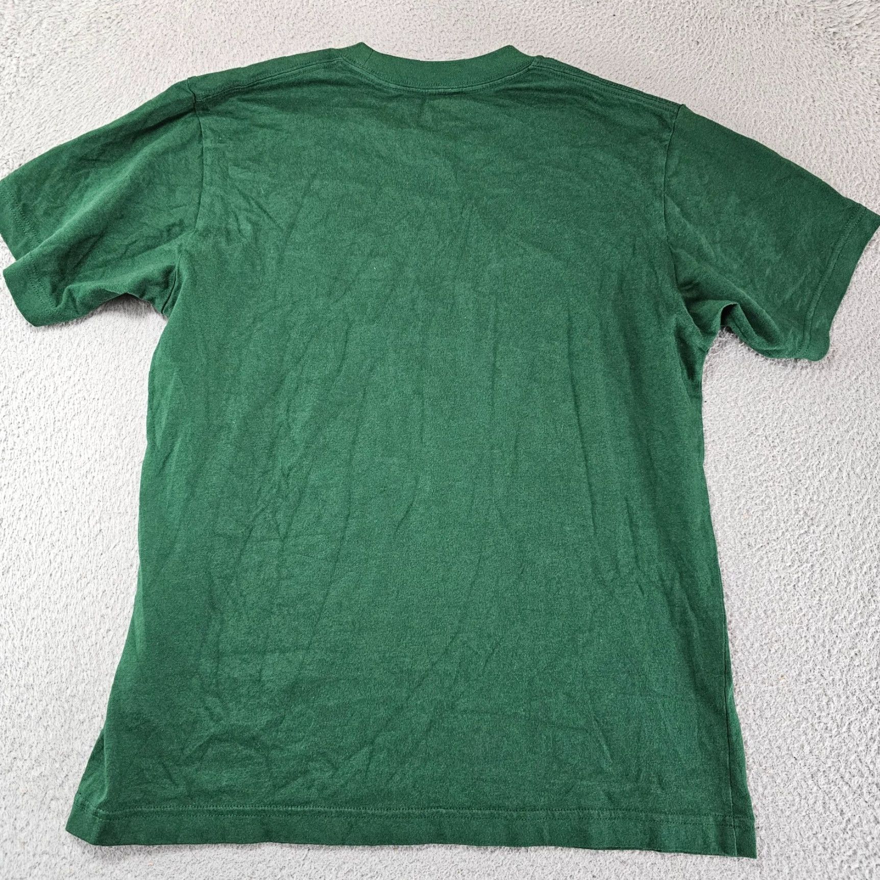 Uniqlo UT x Attack on Titan Uniqlo Shirt XS Gardens Green Graphic Tee Limited Japan Manga Anime Logo Crew Neck Short Sleeve Men Size US XS / EU 42 / 0 - 6 Thumbnail