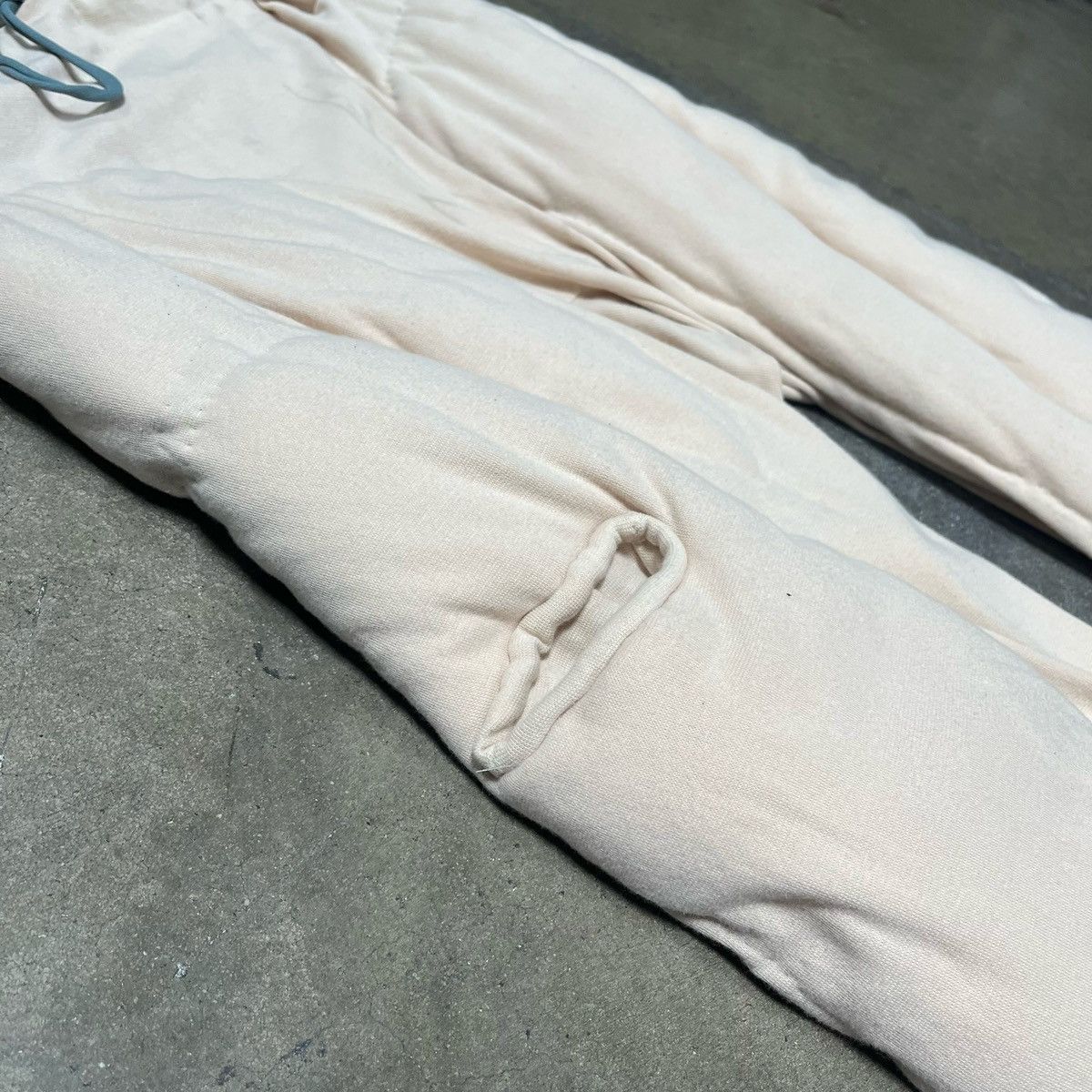 Yeezy Yeezy Season 8 Sample Pants 1/1 Size 26" / US 2 / IT 38 - 11 Thumbnail