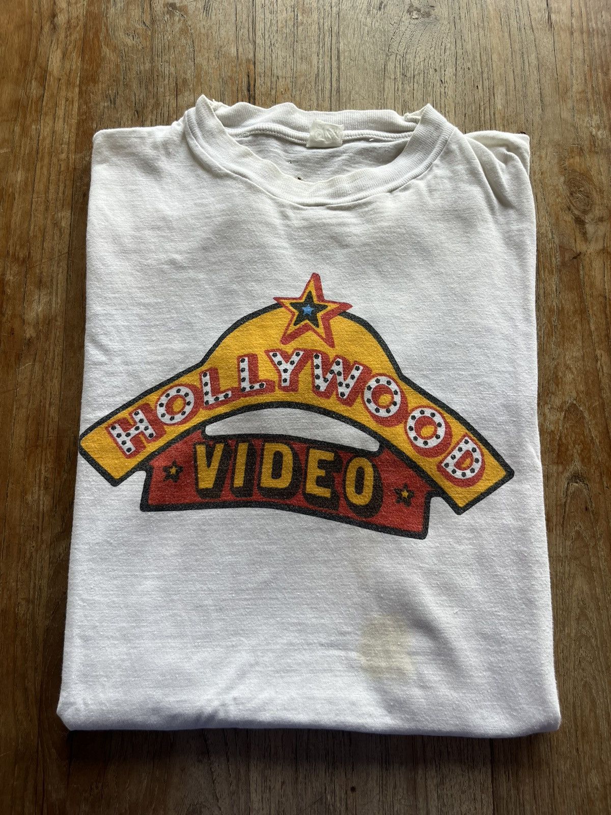 Vintage Vintage Hollywood Video Electric Blue ( eu ) Tshirt Size US S / EU 44-46 / 1 - 1 Thumbnail