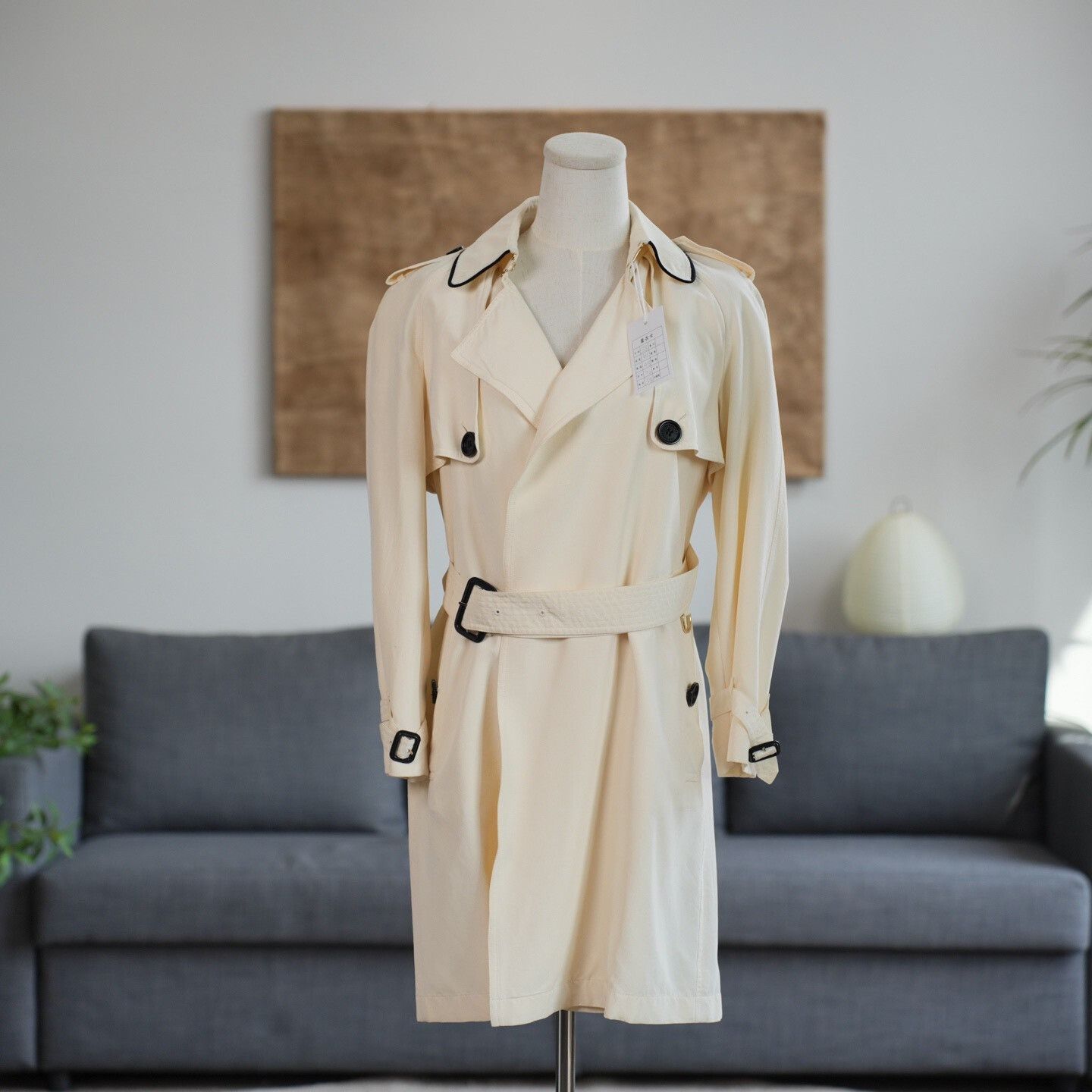 Burberry Burberry Long Beige Coat us_6 Women Size M / US 6-8 / IT 42-44 - 1 Thumbnail