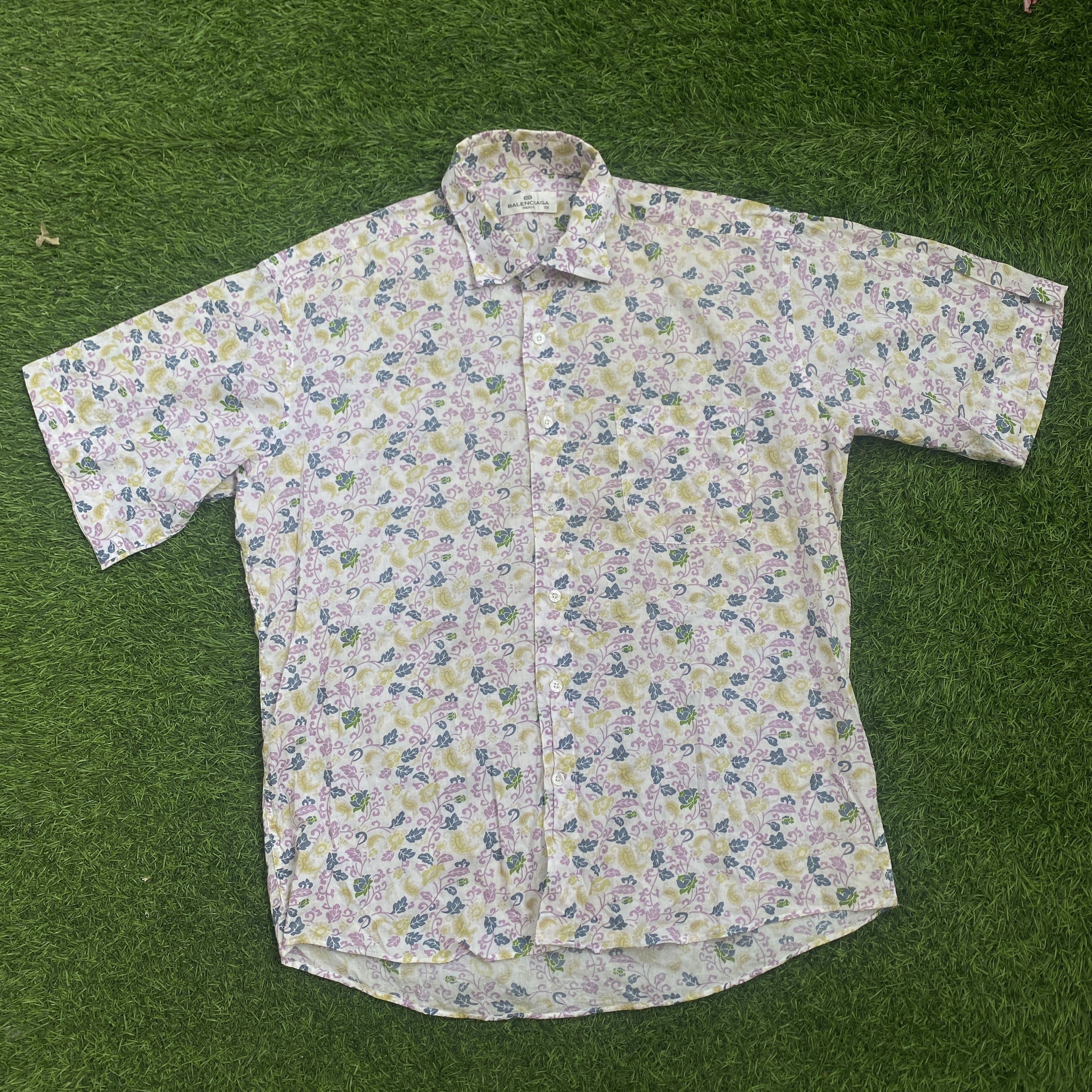 Balenciaga × Vintage Vintage 90s Balenciaga Floral Shirts Size US XL / EU 56 / 4 - 1 Thumbnail