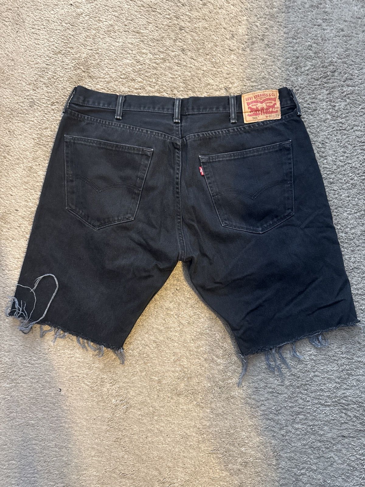 Levi's Vintage Clothing Vintage Distressed Levi’s Workwear Shorts Size US 40 / EU 56 - 2 Thumbnail