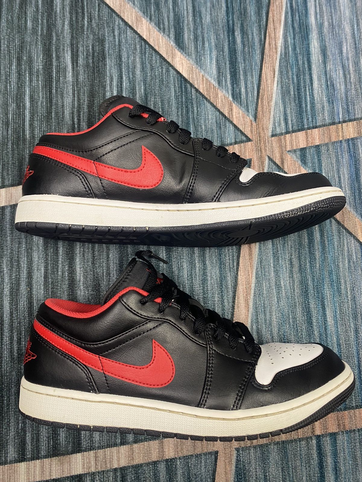 Nike AIR JORDAN 1 LOW Size US 8.5 / EU 41-42 - 5 Thumbnail