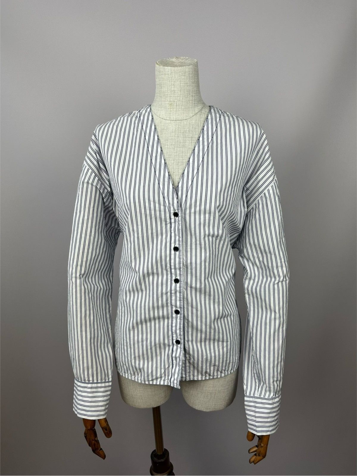 Designer × Sandro Sandro White Blue Striped Pinstripe Cotton V Neck Shirt M Size M / US 6-8 / IT 42-44 - 1 Thumbnail