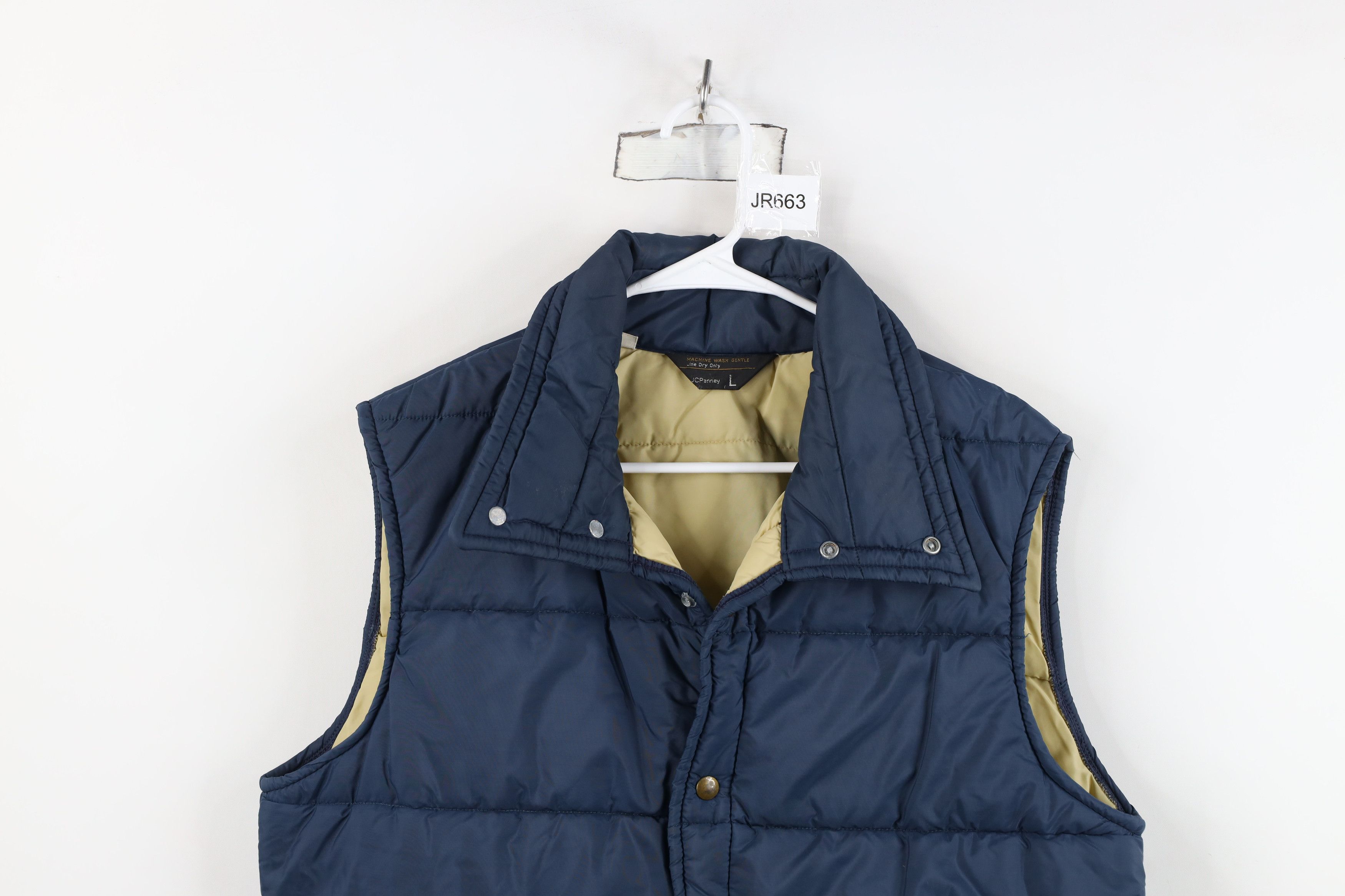 Vintage Vintage 70s Streetwear Faded Button Puffer Vest Jacket Size US L / EU 52-54 / 3 - 2 Thumbnail