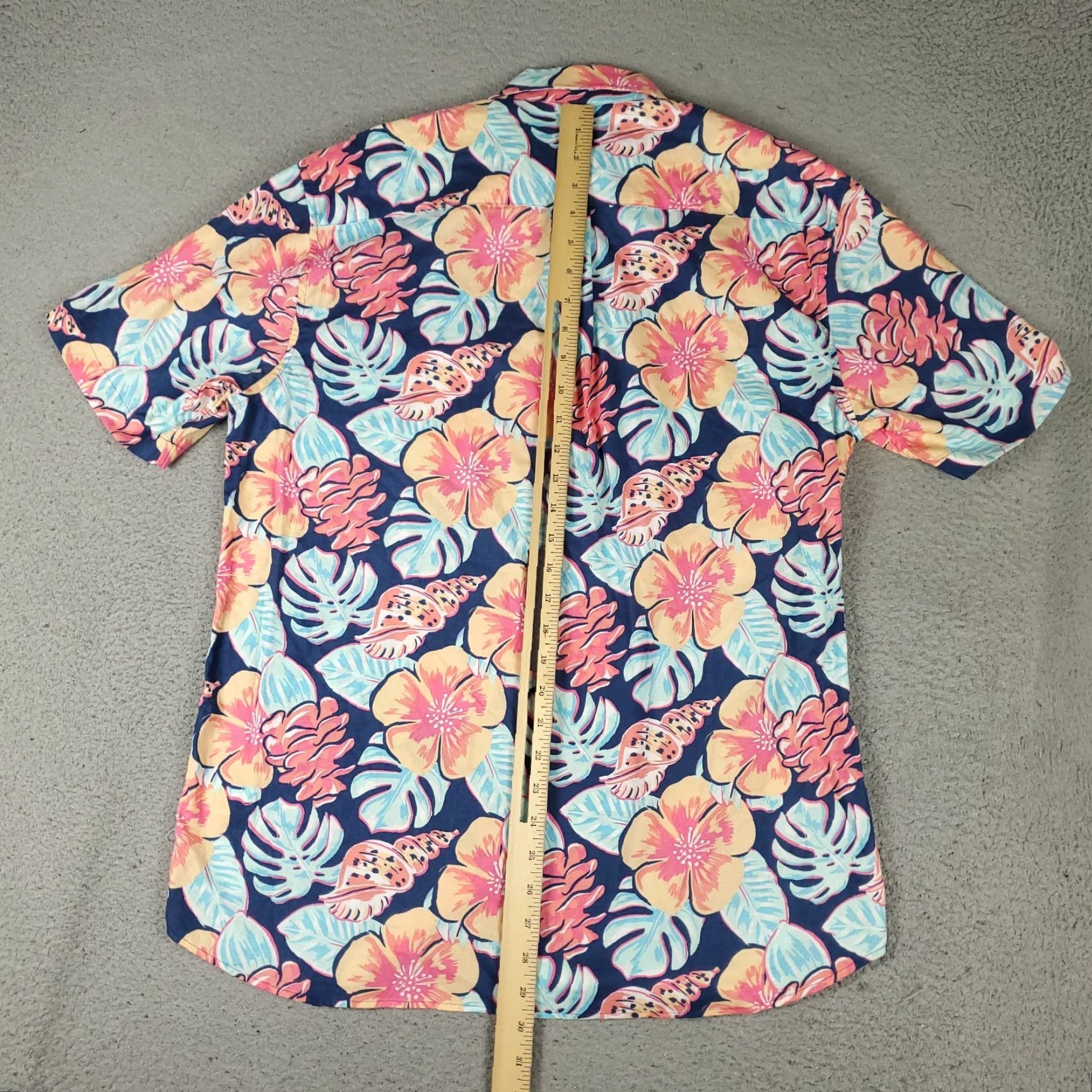 Vineyard Vines Vineyard Vines Shirt Mens Medium Blue Pink Floral Casual Button Up Short Sleeve Size US M / EU 48-50 / 2 - 3 Thumbnail