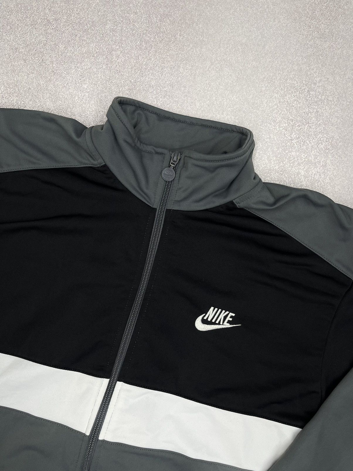 Nike Vintage Nike Sportswear Track Jacket Grey Drill Y2K ACG TN Size US L / EU 52-54 / 3 - 4 Thumbnail