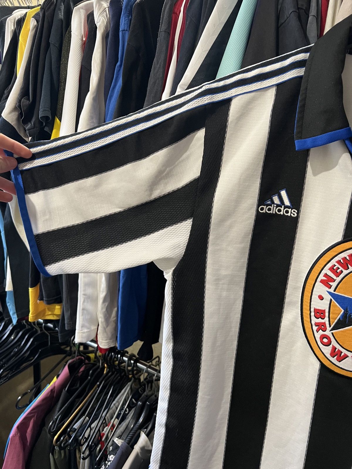 Adidas × Vintage 1999/2000 VINTAGE ADIDAS NEWCASTLE UNITED HOME FOOTBAL SHIRT Size US L / EU 52-54 / 3 - 4 Thumbnail