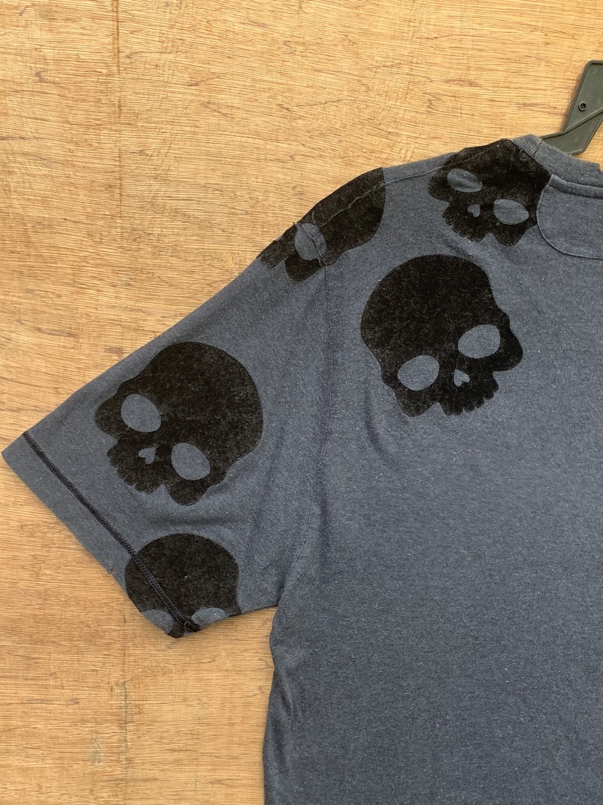 HYDROGEN Rare Hydrogen Velvet Skulls Print Long Sleeve Shirt Size US L / EU 52-54 / 3 - 14 Thumbnail