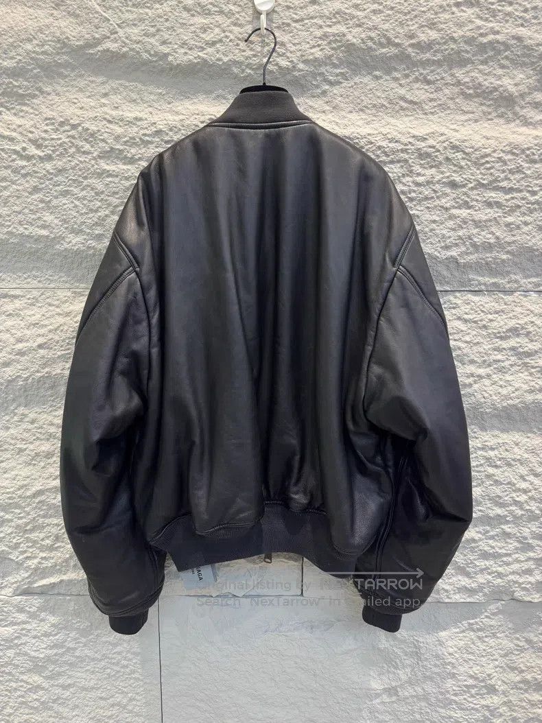 Balenciaga Balenciaga Solid Color Baseball Collar Loose Drop Shoulder Size US S / EU 44-46 / 1 - 2 Thumbnail