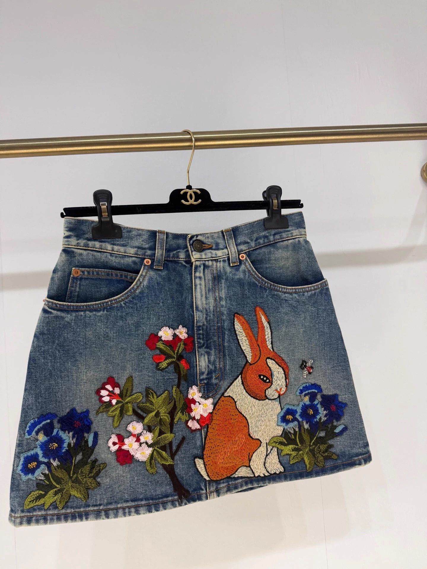 Gucci Gucci Denim Embroidered Rabbit Skirt IT42 Size 30" / US 8 / IT 44 - 2 Thumbnail