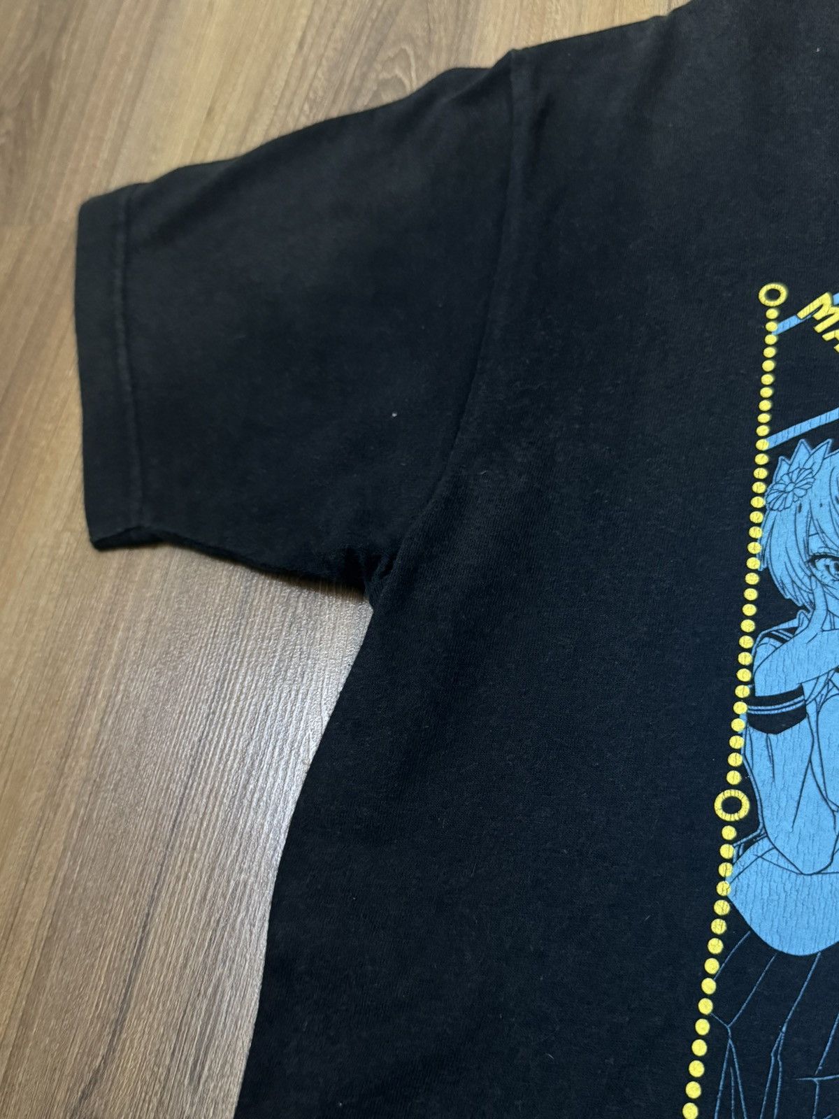 Anime Distress Anime rare nisekoi Size US M / EU 48-50 / 2 - 9 Thumbnail