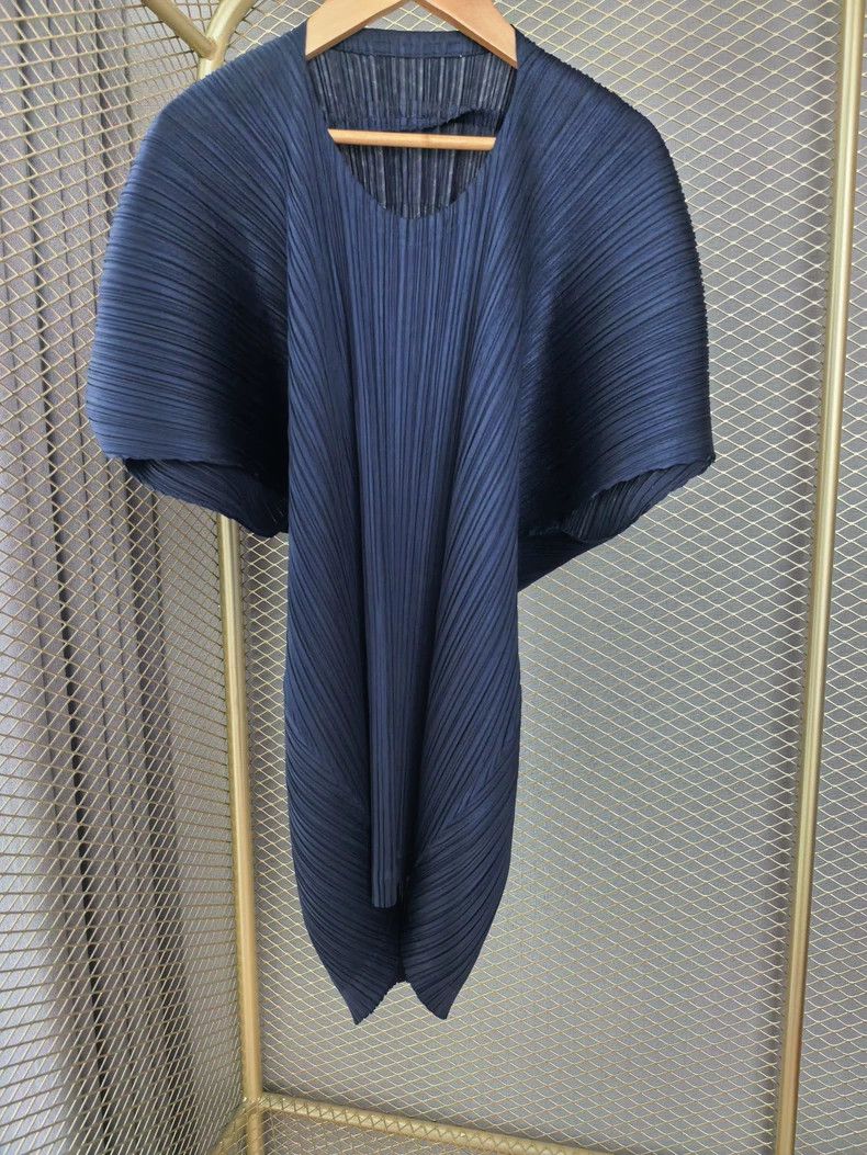 Issey Miyake Issey Miyake size:one size Blue pleated short-sleeved shir Size S / US 4 / IT 40 - 1 Thumbnail