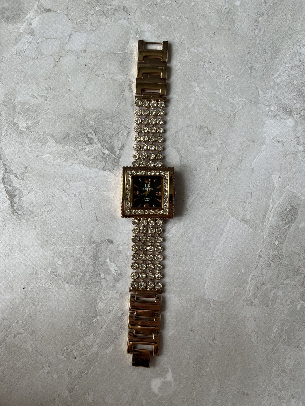 Liansheng Quartz Luxury Watch with Rhinestones