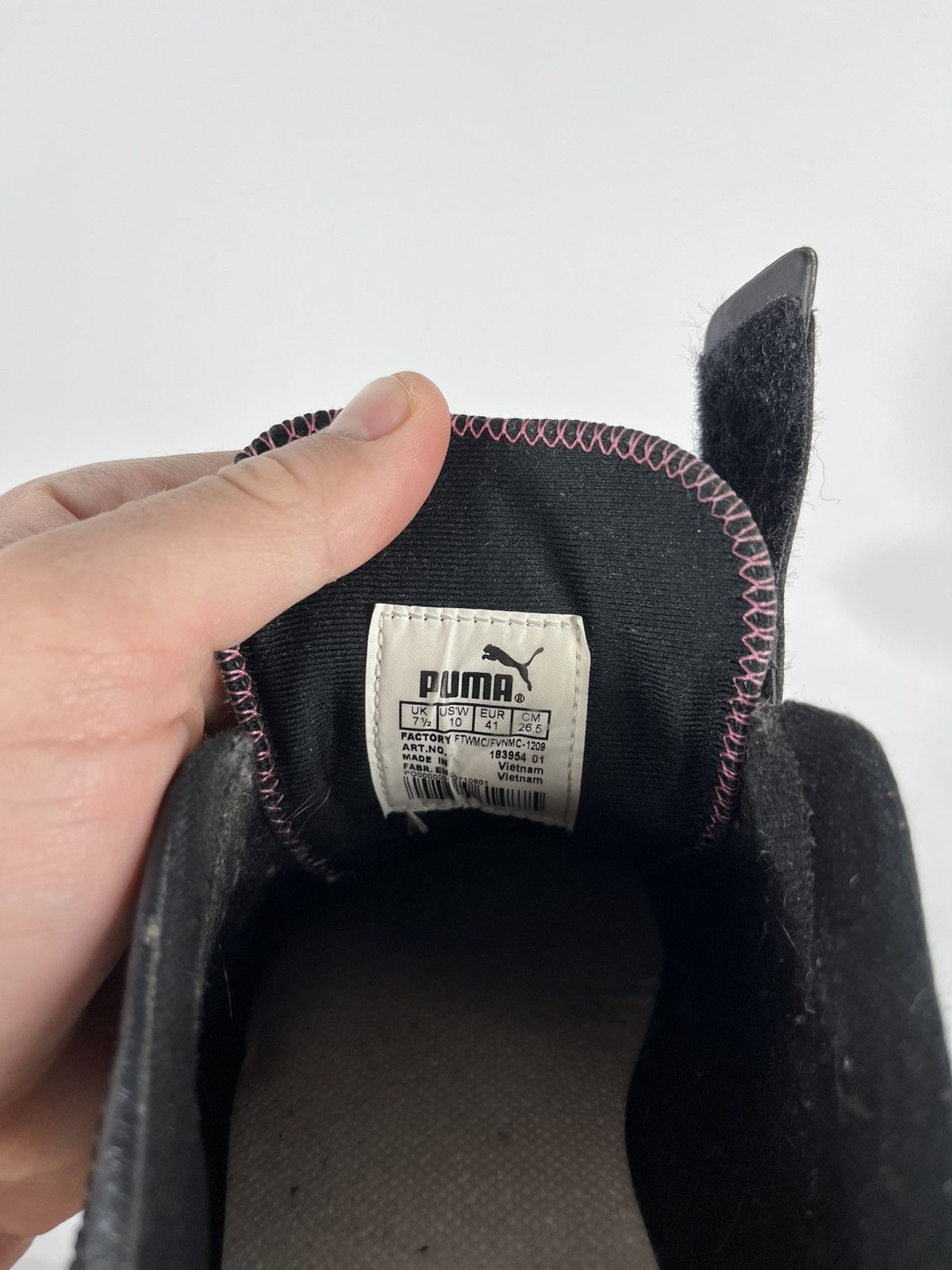 Puma Puma Racing Style Slip On Sneakers Black Pink Logo Strap 41 Size US 10 / IT 40 - 15 Thumbnail