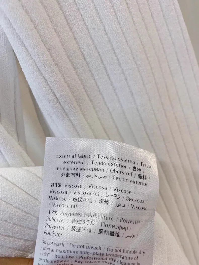 Valentino Valentino Slim tight knit base sweater Size XS / US 0-2 / IT 36-38 - 6 Thumbnail