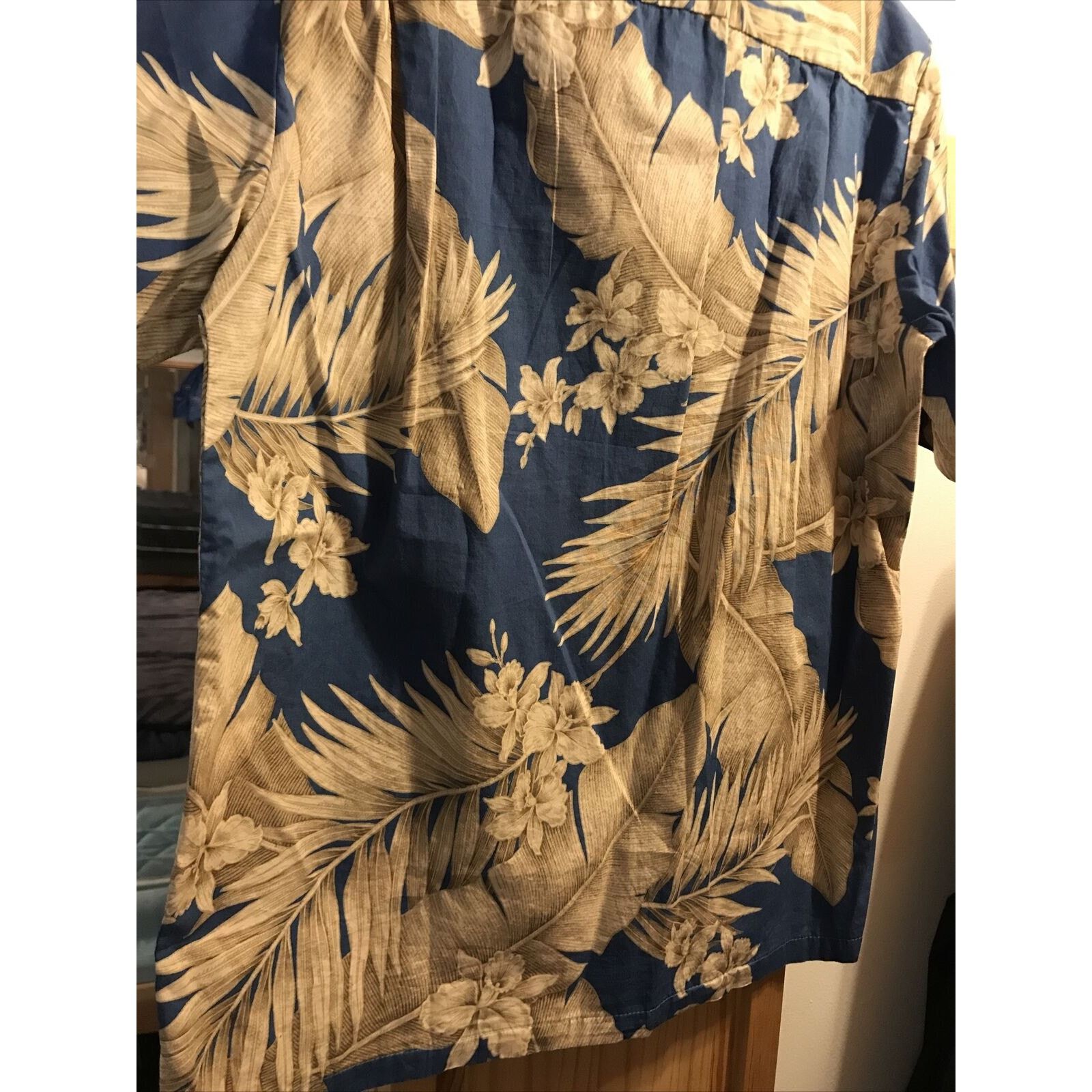Other Malihini Men M Blue Gold Floral Button Cotton Hawaiian Shirt Size US M / EU 48-50 / 2 - 12 Thumbnail