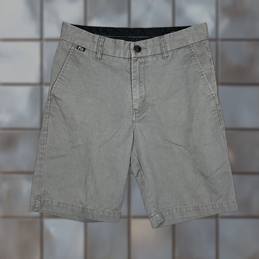 Fox Racing Fox Men’s Shorts Casual 28 Gray 8” Inseam Flat Front Polyester Cotton Chino Pockets Belt Loops Logo Regular Size US 28 / EU 44 - 1 Thumbnail