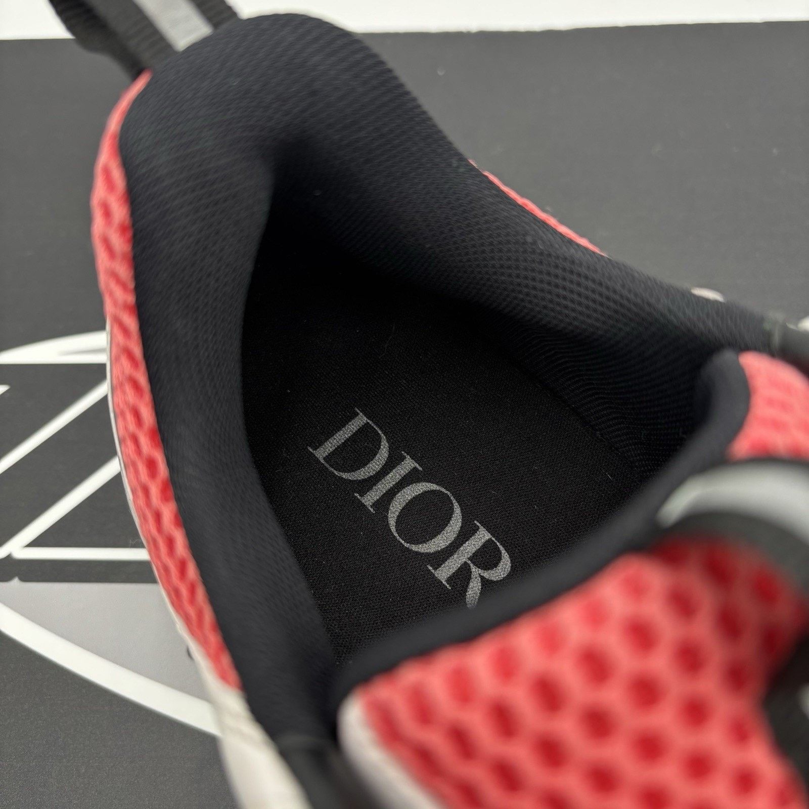 Dior Dior B22 ' White, Pink ' | GREAT CONDITION! Size US 10 / EU 43 - 16 Thumbnail