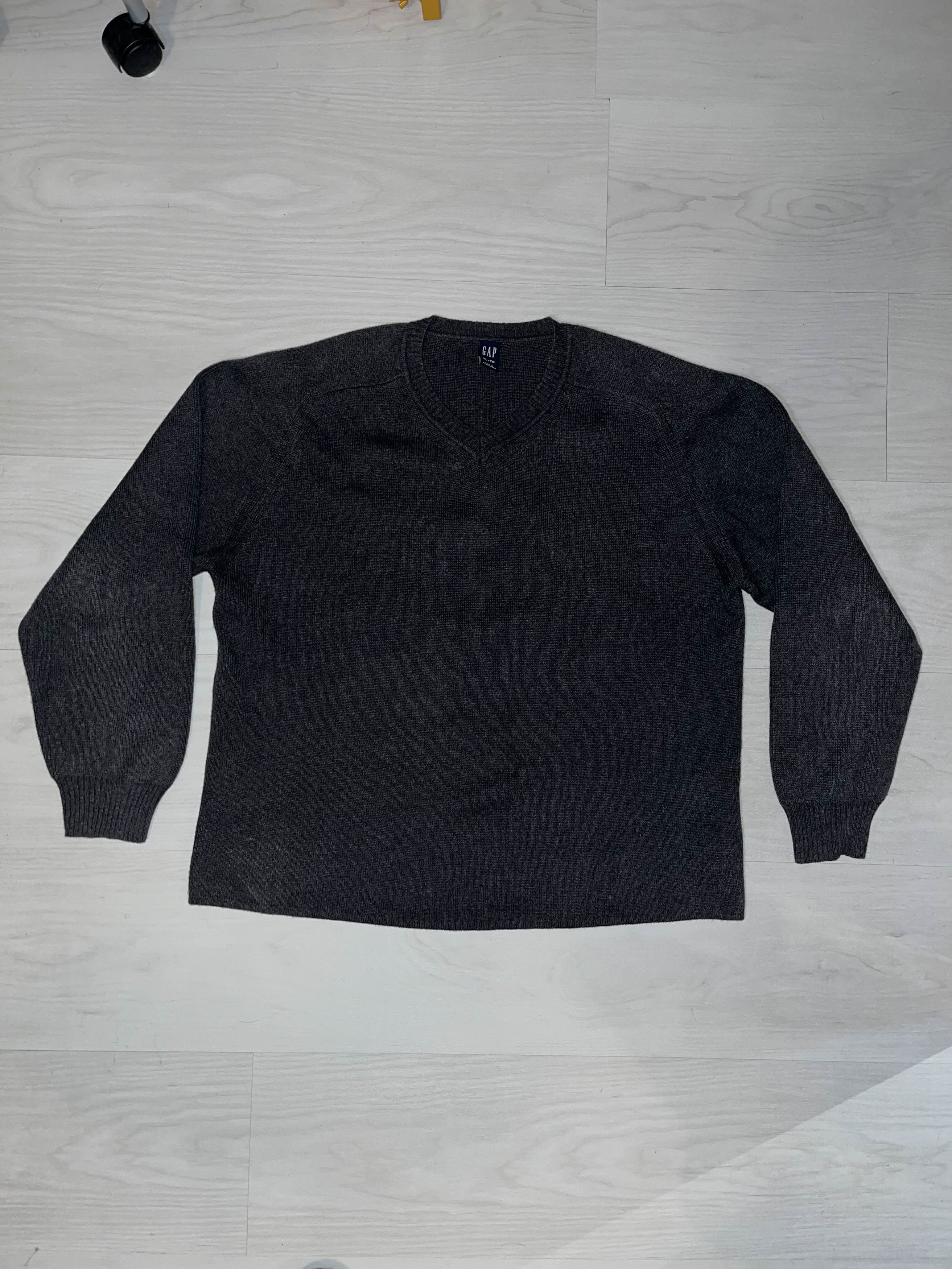 Gap Gray GAP V-Neck Knitted Sweatshirt Size US XL / EU 56 / 4 - 2 Thumbnail