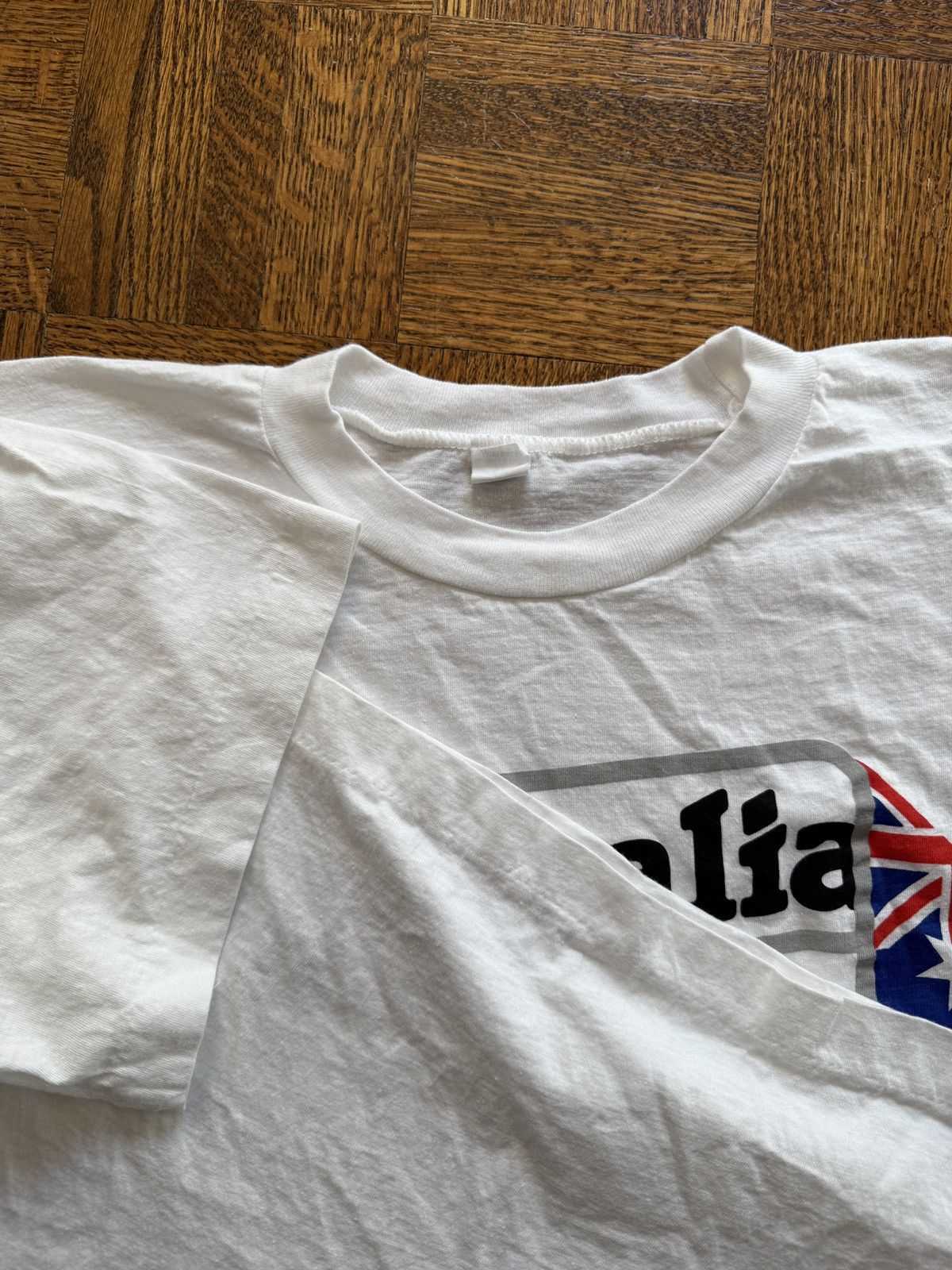 Vintage Vintage 90s Australia Down Under Tourist Graphic Tee Size US L / EU 52-54 / 3 - 4 Thumbnail