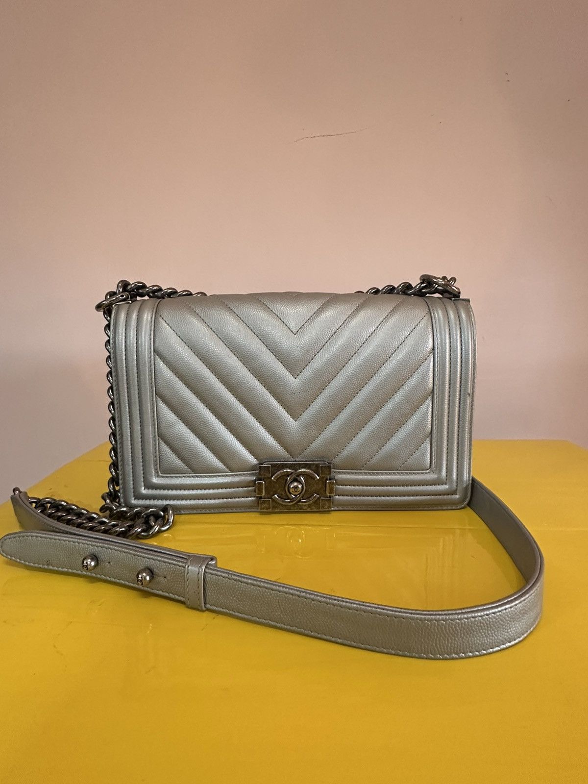 Chanel Chanel Boy Bag Medium Size ONE SIZE - 5 Thumbnail