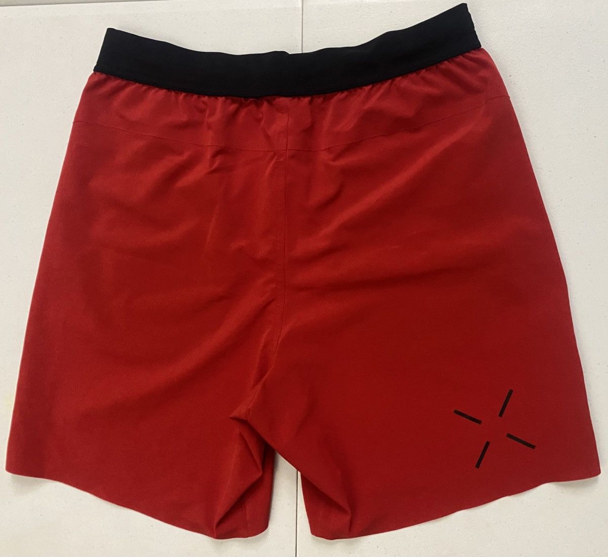 Ten Thousand Ten Thousand Red/Black Techno The Interval unLined Short Med Size US 34 / EU 50 - 4 Thumbnail