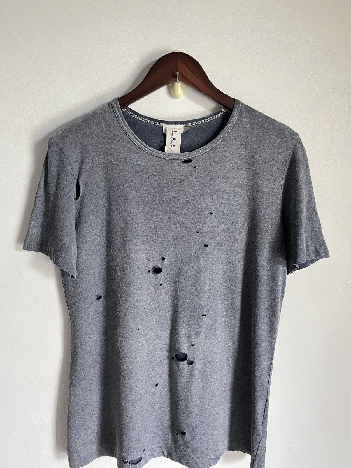 Comme des Garcons Thrashed Sun Faded Comme Des Garcons Tee ERD Grunge Size US M / EU 48-50 / 2 - 3 Thumbnail
