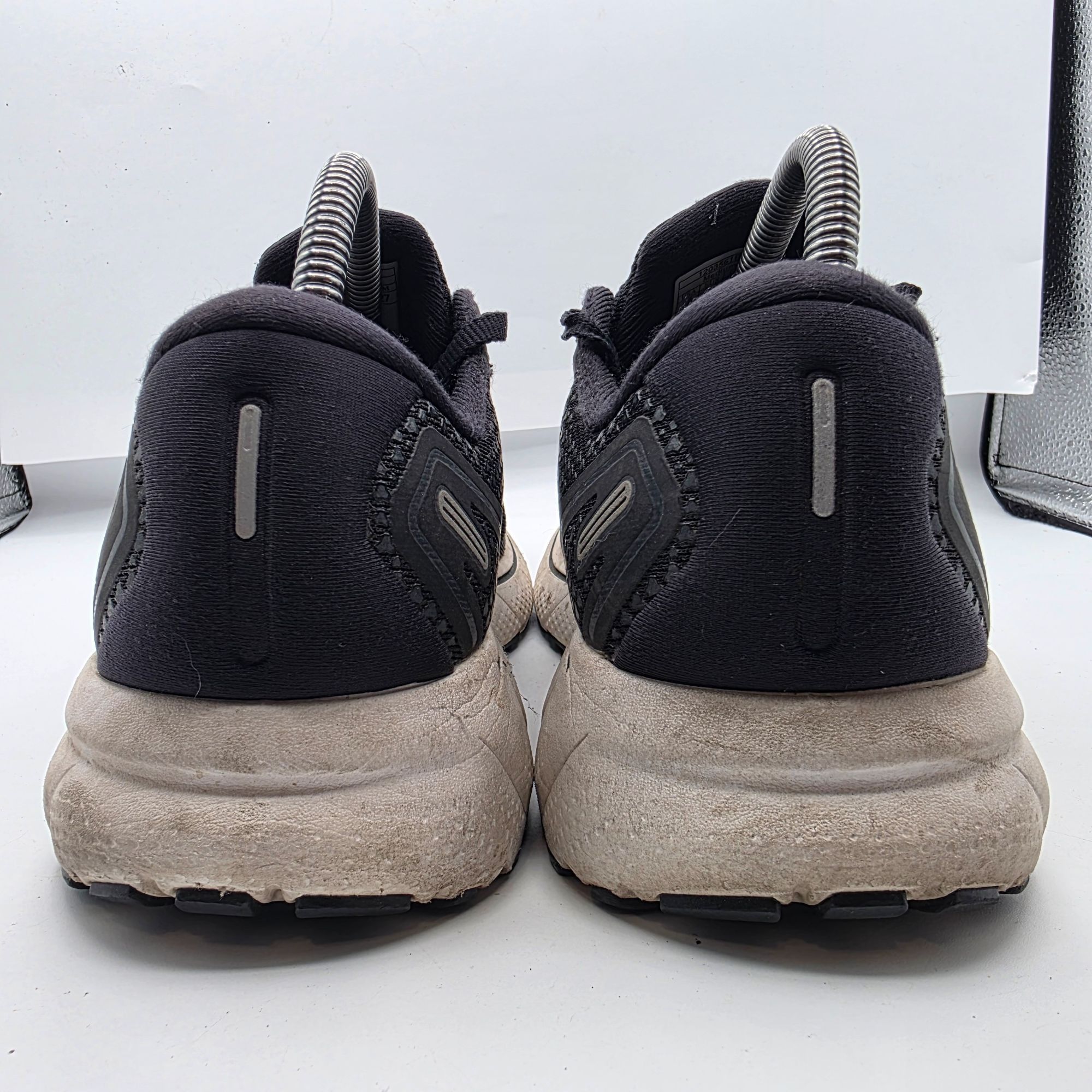 Brooks Brooks Ghost 14 Womens Size 10 Black White Athletic Shoes Ru Size US 10 / IT 40 - 5 Thumbnail