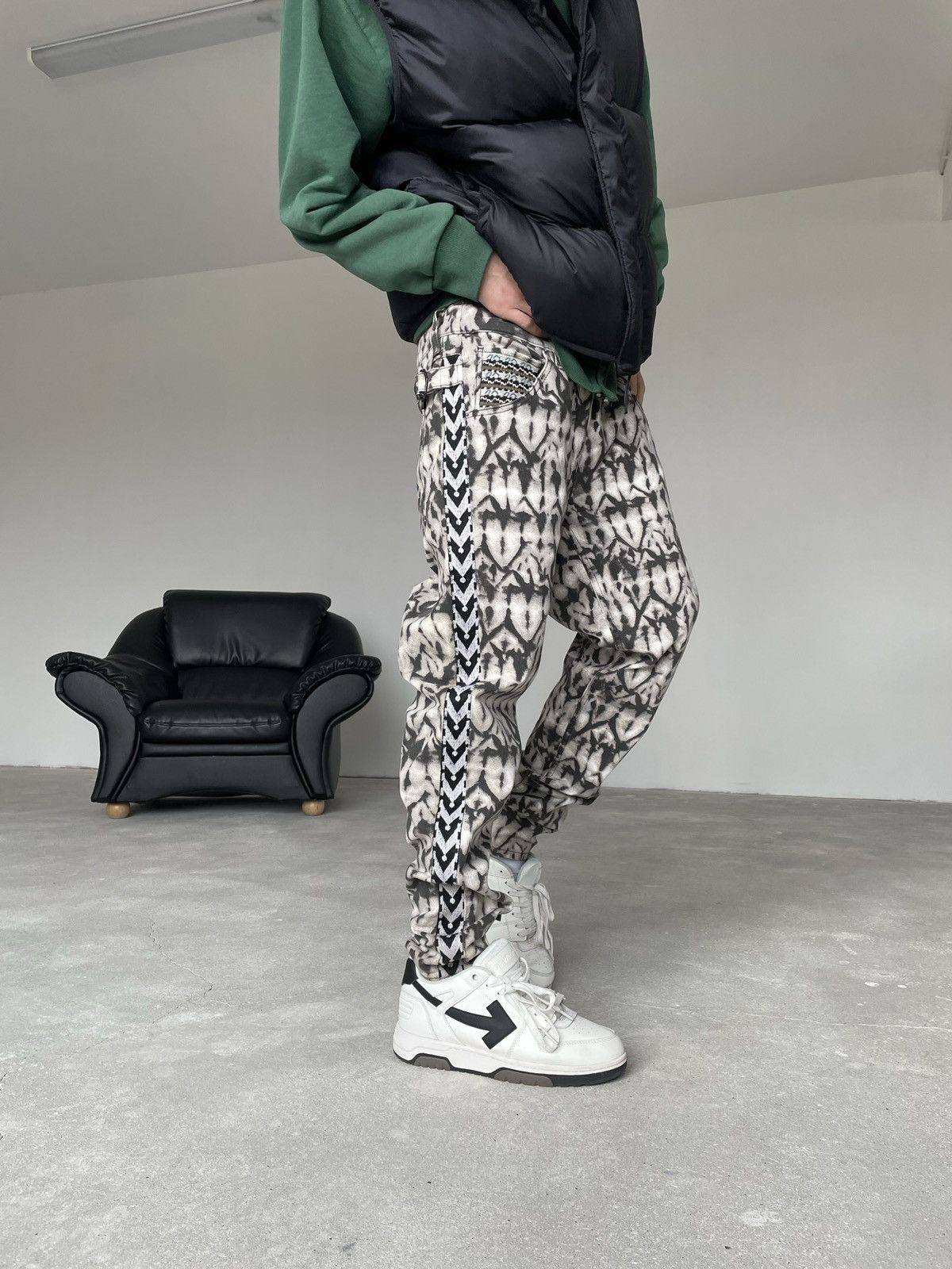image of H&m Pants Stacked Stacked in Grey, Men's (Size 33)