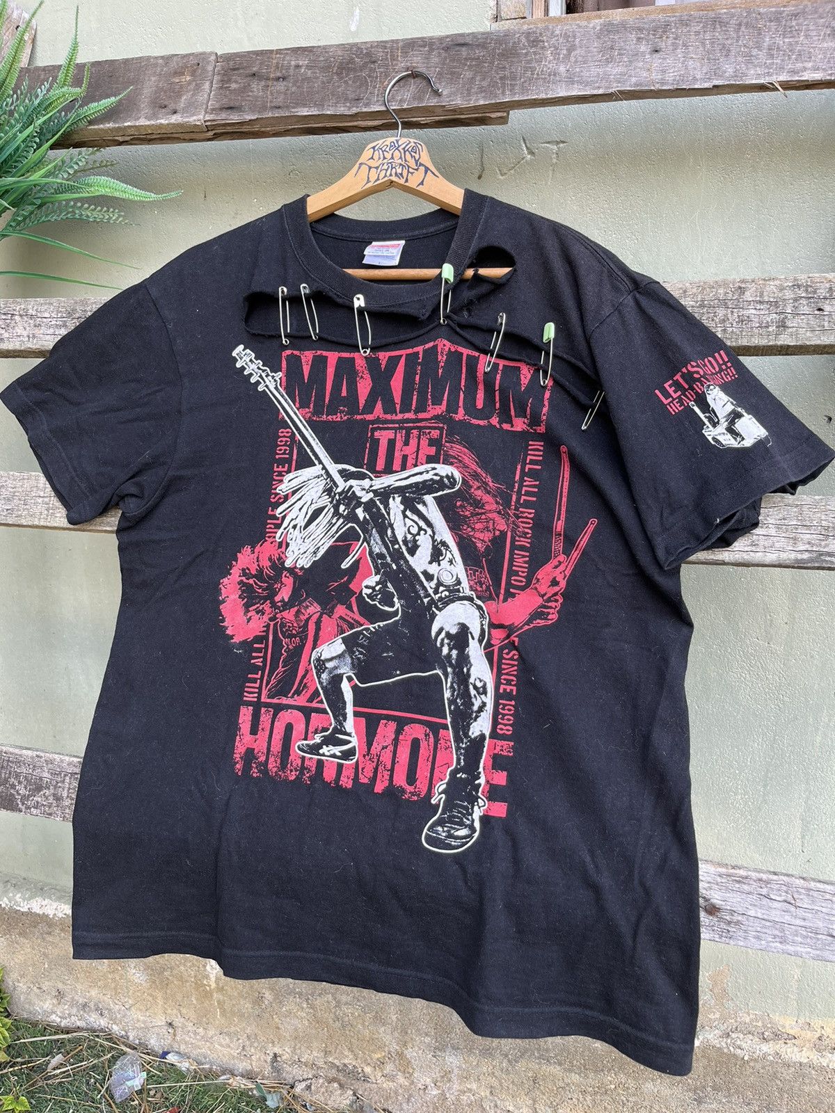 ⚡️RARE Punk Rock Distressed headbangers Big Logo Tee