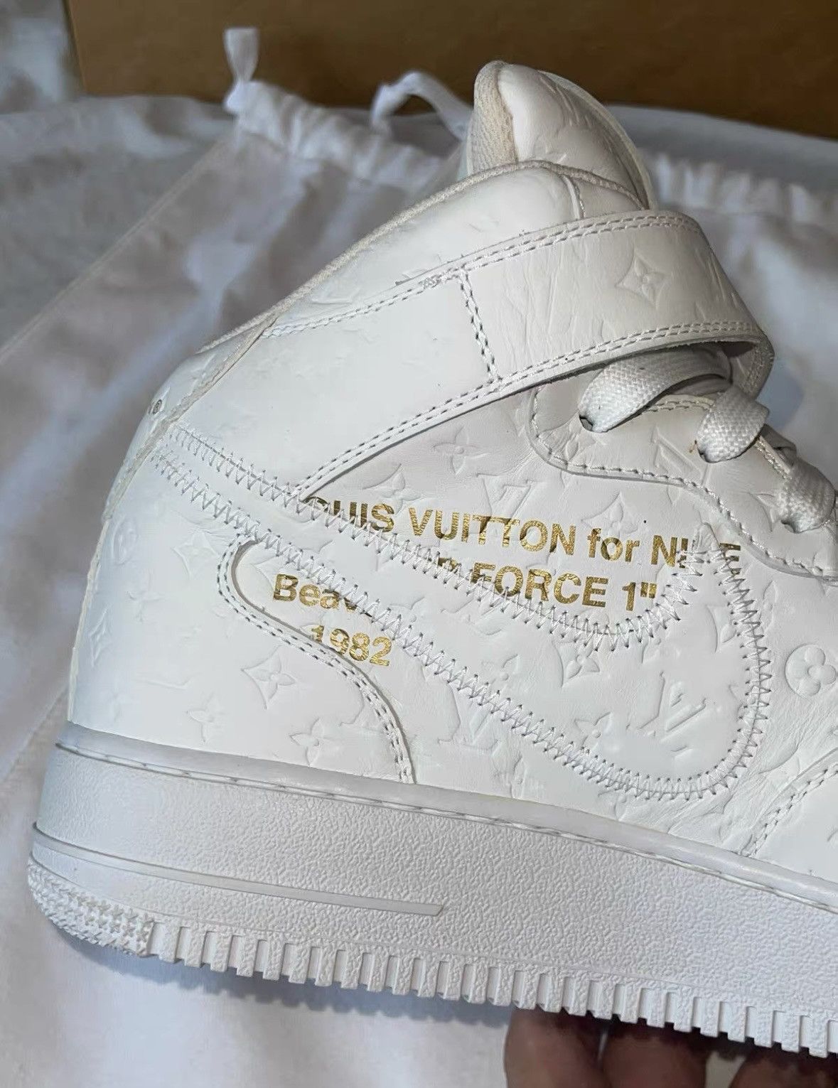 Louis Vuitton Nike x Louis Vuitton White Air Force 1 Sneakers 0079 Size US 8.5 / EU 41-42 - 6 Thumbnail