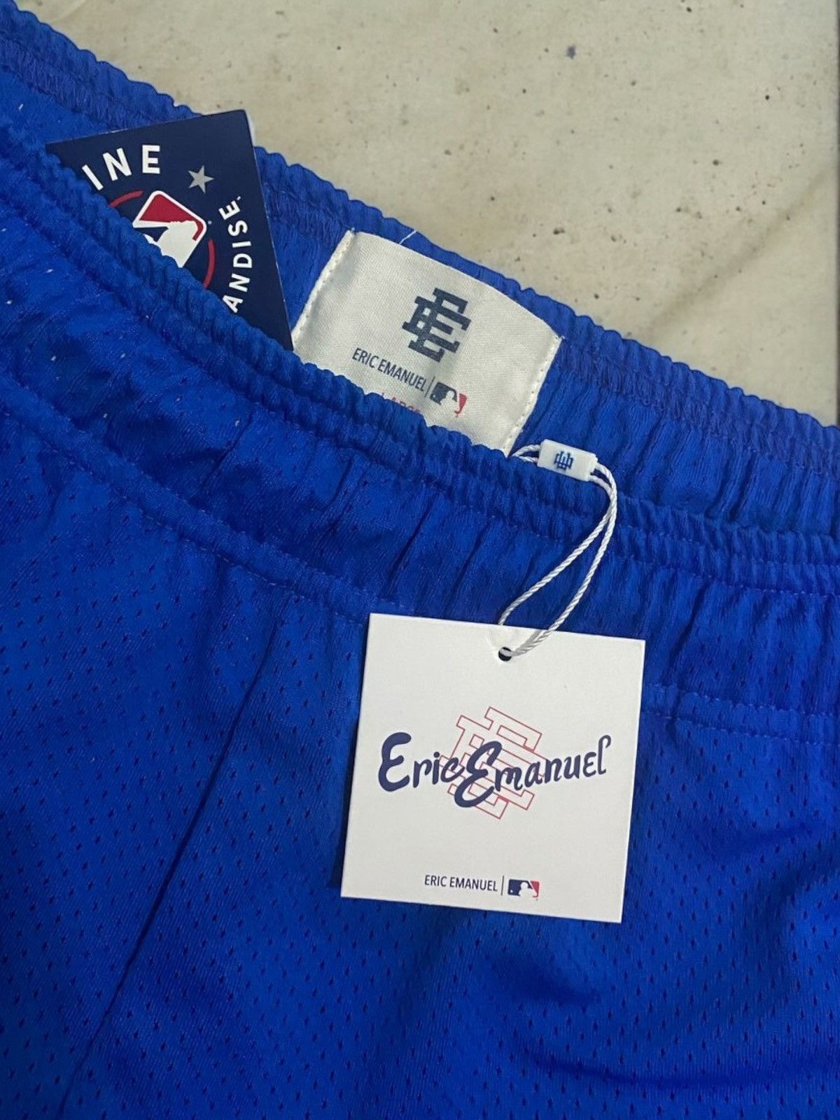 Eric Emanuel Eric Emanuel Atlanta Braves Shorts Size US 32 / EU 48 - 4 Thumbnail