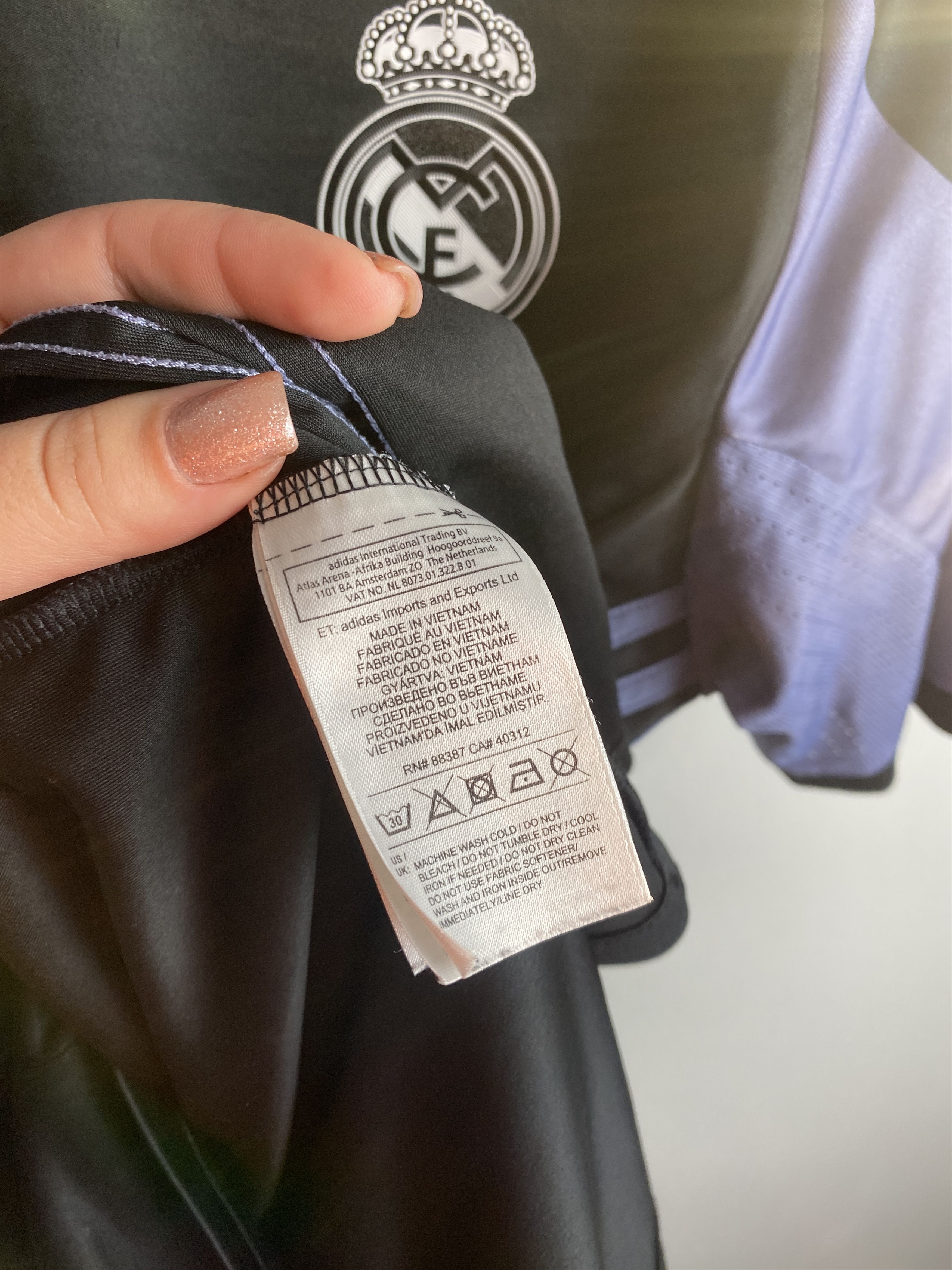 Adidas Adidas Soccer jersey 2016/17 Real Madrid blokecore y2k Size US M / EU 48-50 / 2 - 5 Thumbnail