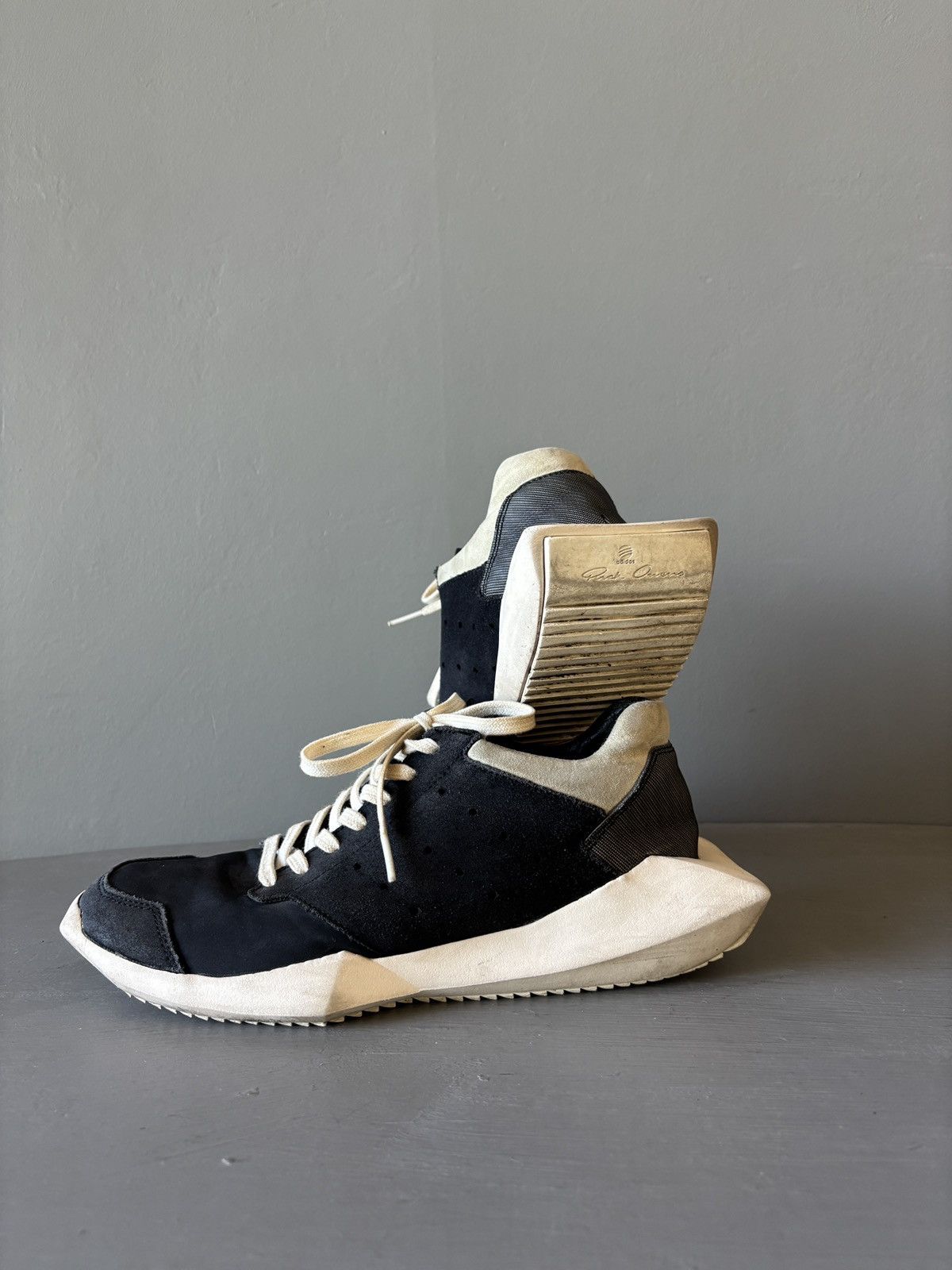Adidas × Rick Owens Rick Owens x Adidas Tech Runner Shoes 7 Mens Black/White Size US 7 / EU 40 - 6 Thumbnail
