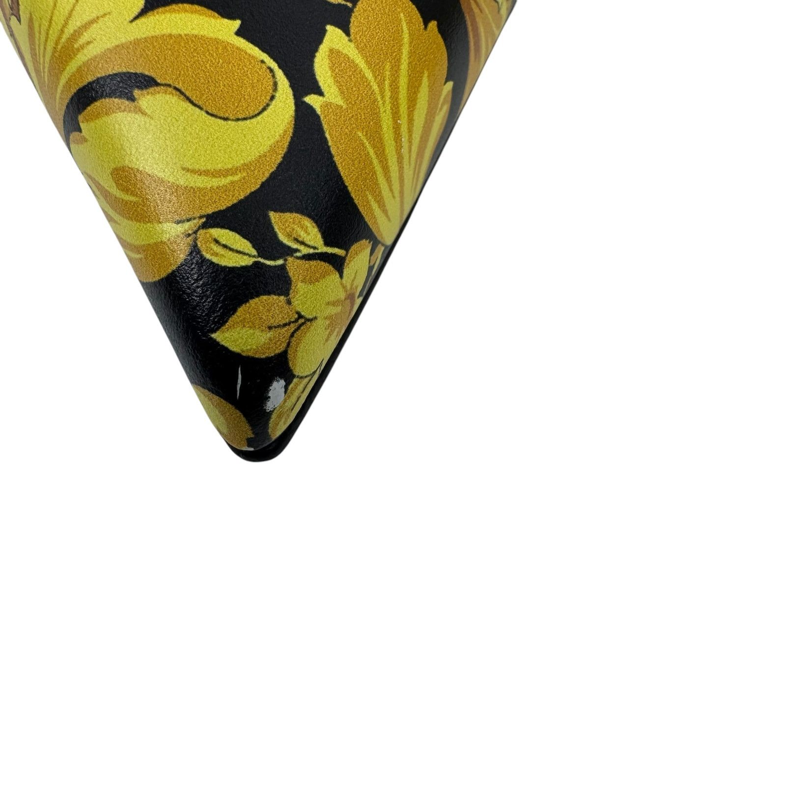 Versace Versace Borocco Medusa Leather Heels Pointed Toe Printed Size US 9.5 / IT 39.5 - 13 Thumbnail