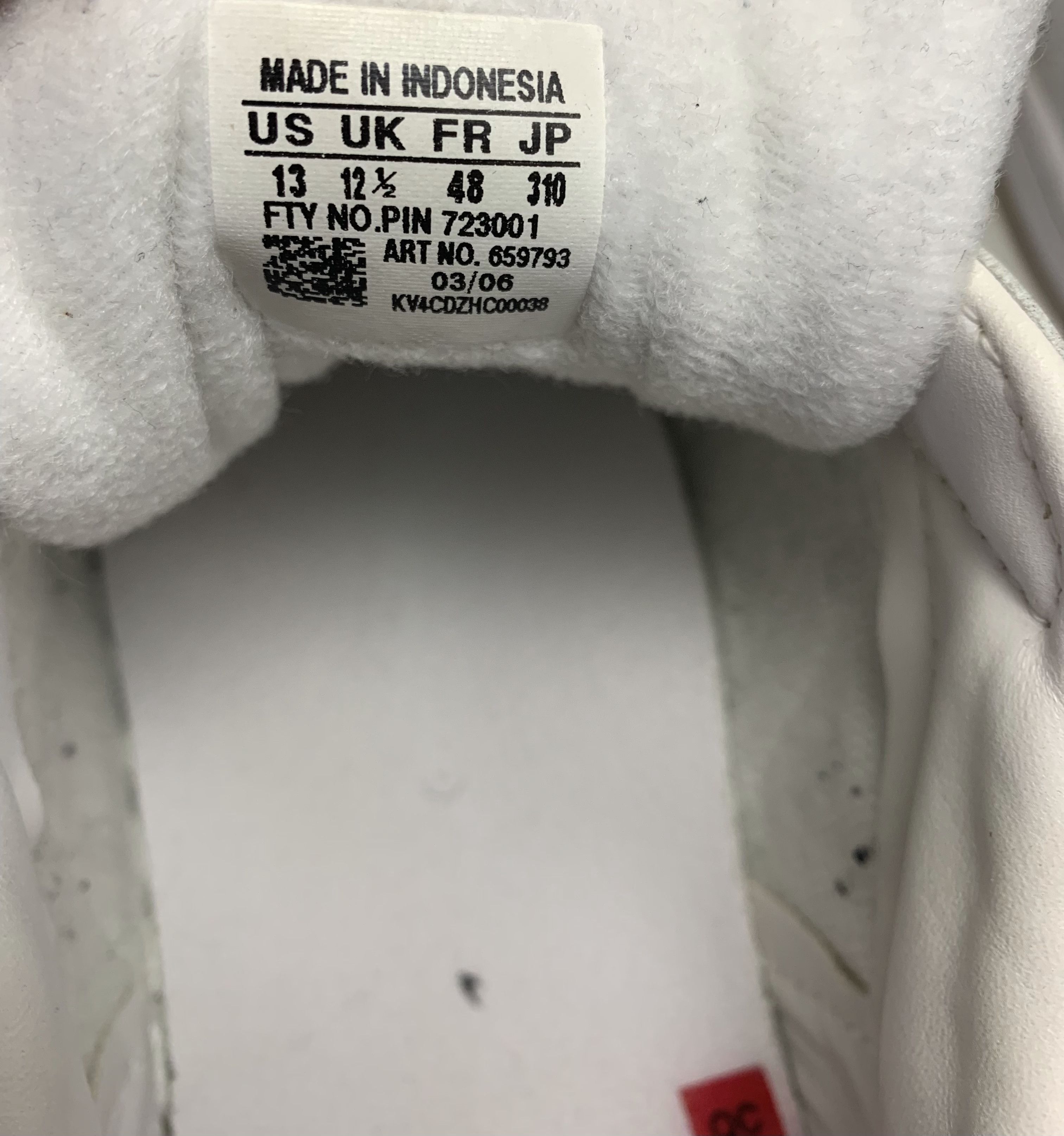 Adidas VINTAGE Adidas Superstar II 659753 Mens Size 13 White/Sliver Size US 13 / EU 46 - 4 Thumbnail