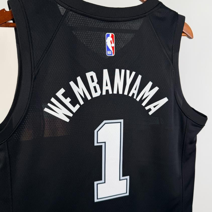NBA 26 San Antonio Spurs #1 Wembanyama Jersey Size US S / EU 44-46 / 1 - 2 Thumbnail
