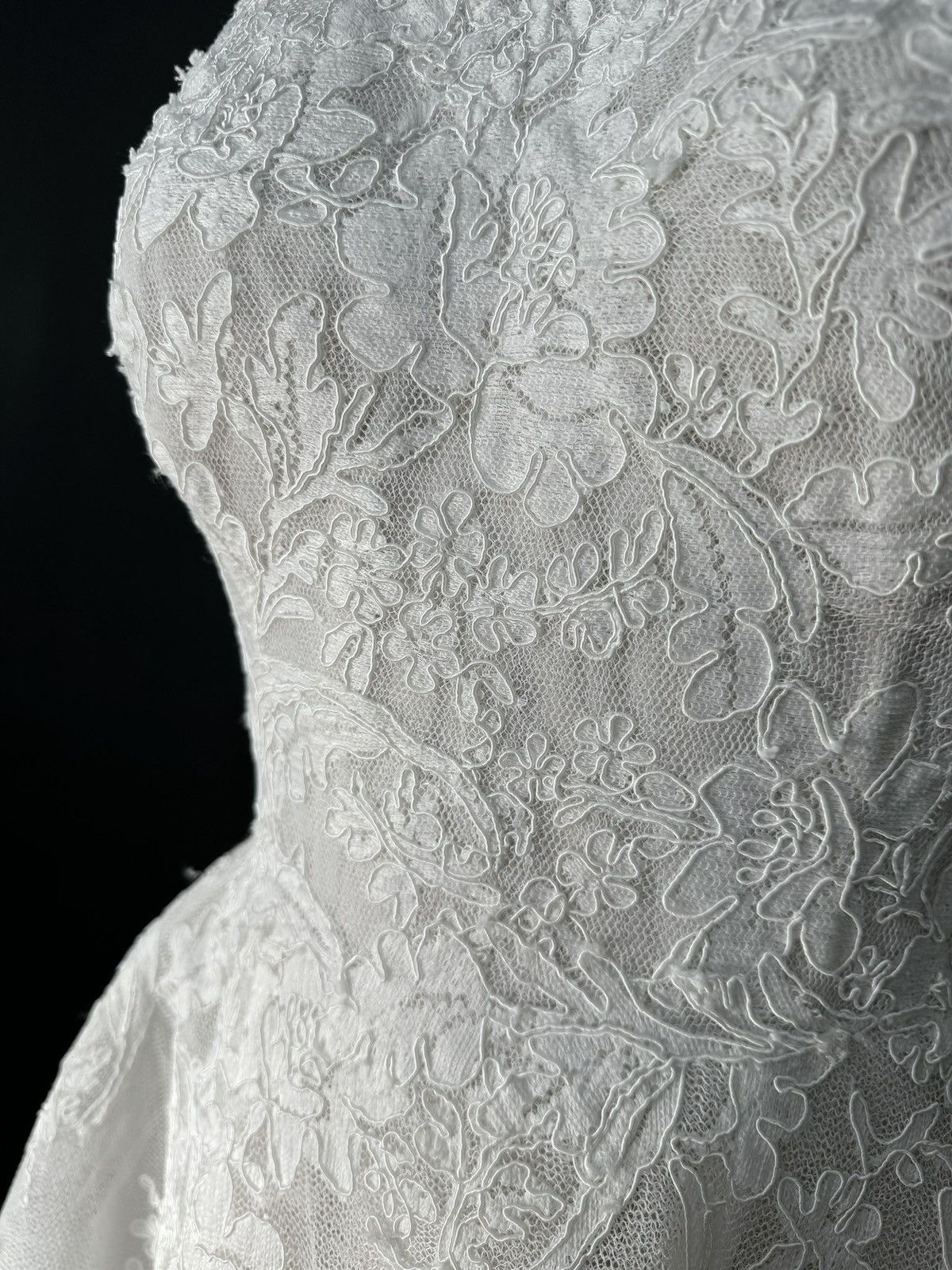 Other Preloved US 6 Anna Augusta French corded lace Bridal Gown Size M / US 6-8 / IT 42-44 - 3 Thumbnail