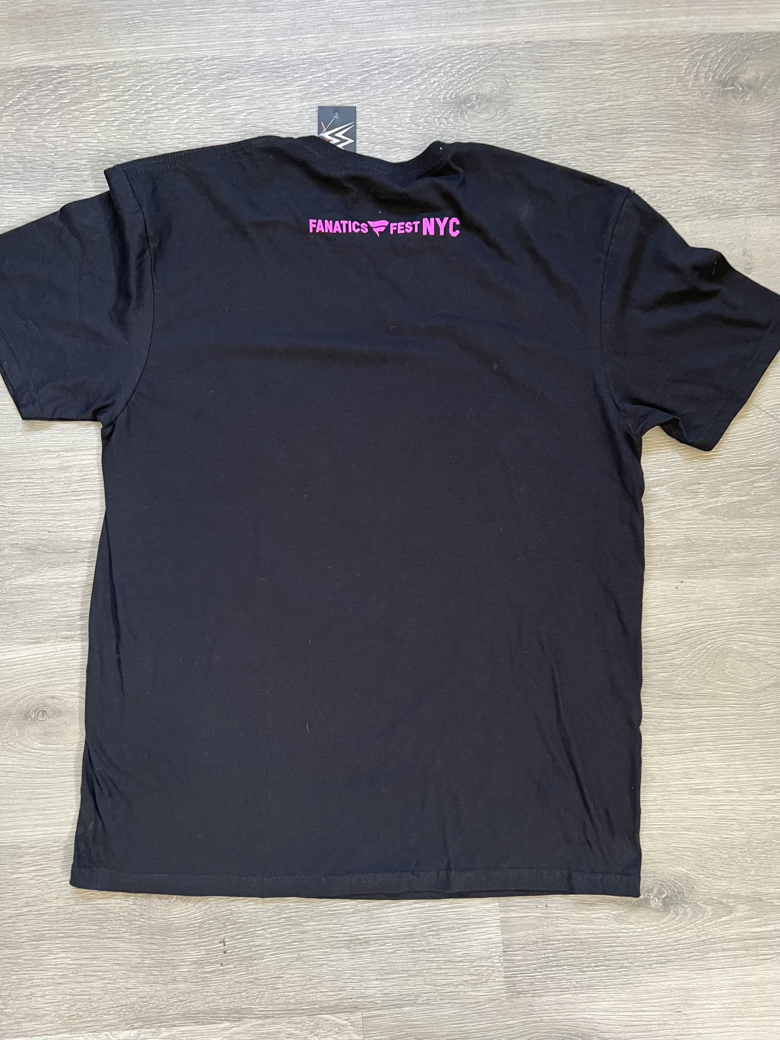 WWE WWE Liv Morgan Fanatics Fest 2025 EXCLUSIVE T-Shirt (LARGE) Size US L / EU 52-54 / 3 - 5 Thumbnail