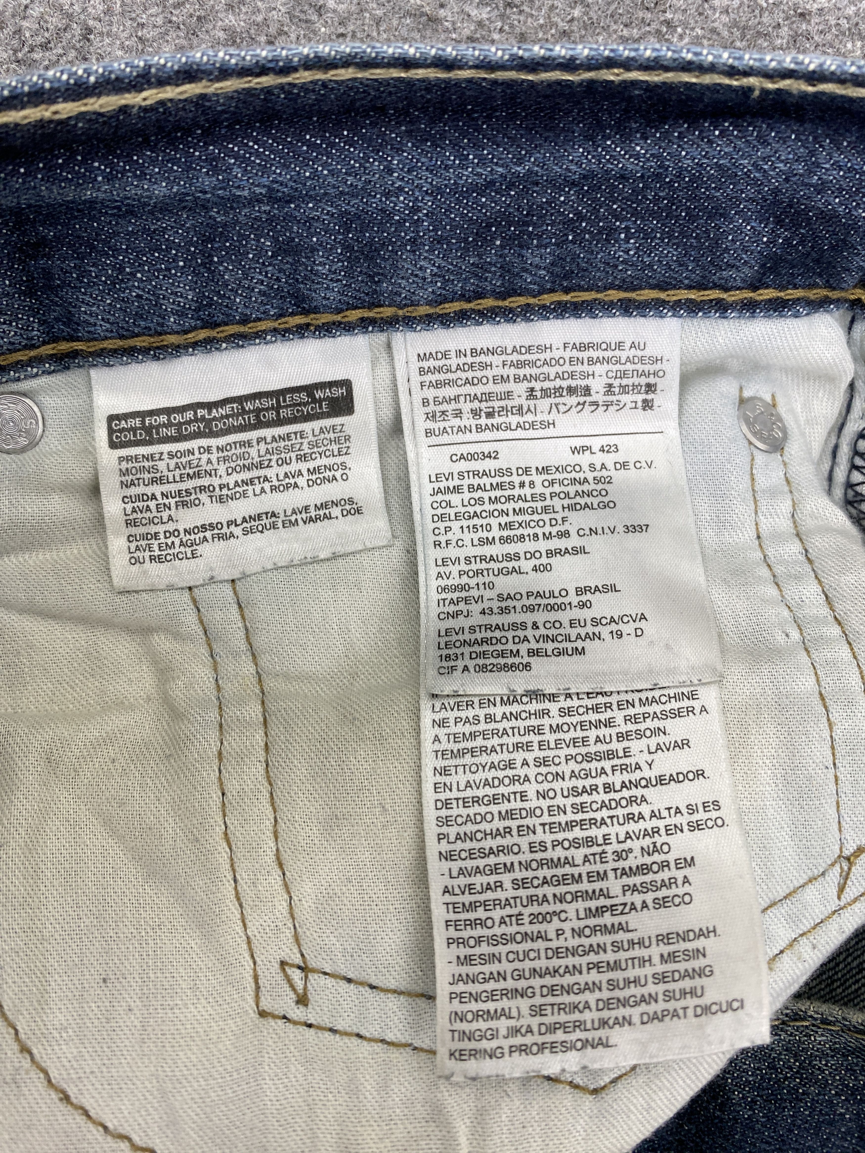 Levi's Vintage Distressed Levis 527 Flared Bootcut Blue Jeans S0045 Size US 35 - 7 Thumbnail