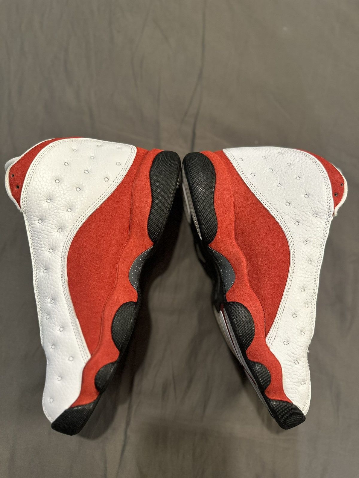 Jordan Brand Jordan 13 Retro Chicago 2017 / Size 9 Size US 9 / EU 42 - 3 Thumbnail