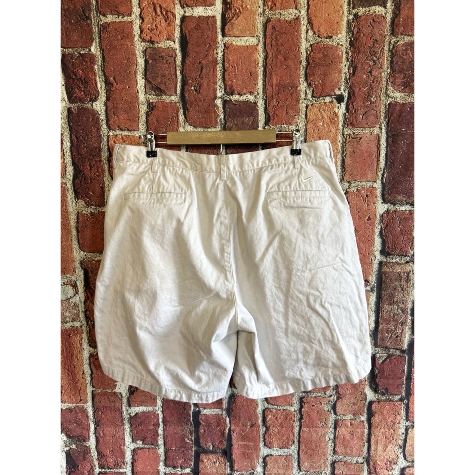 Nike Y2K Nike Golf Mens White Pleated Shorts Chino Soze 40 Size US 40 / EU 56 - 2 Thumbnail